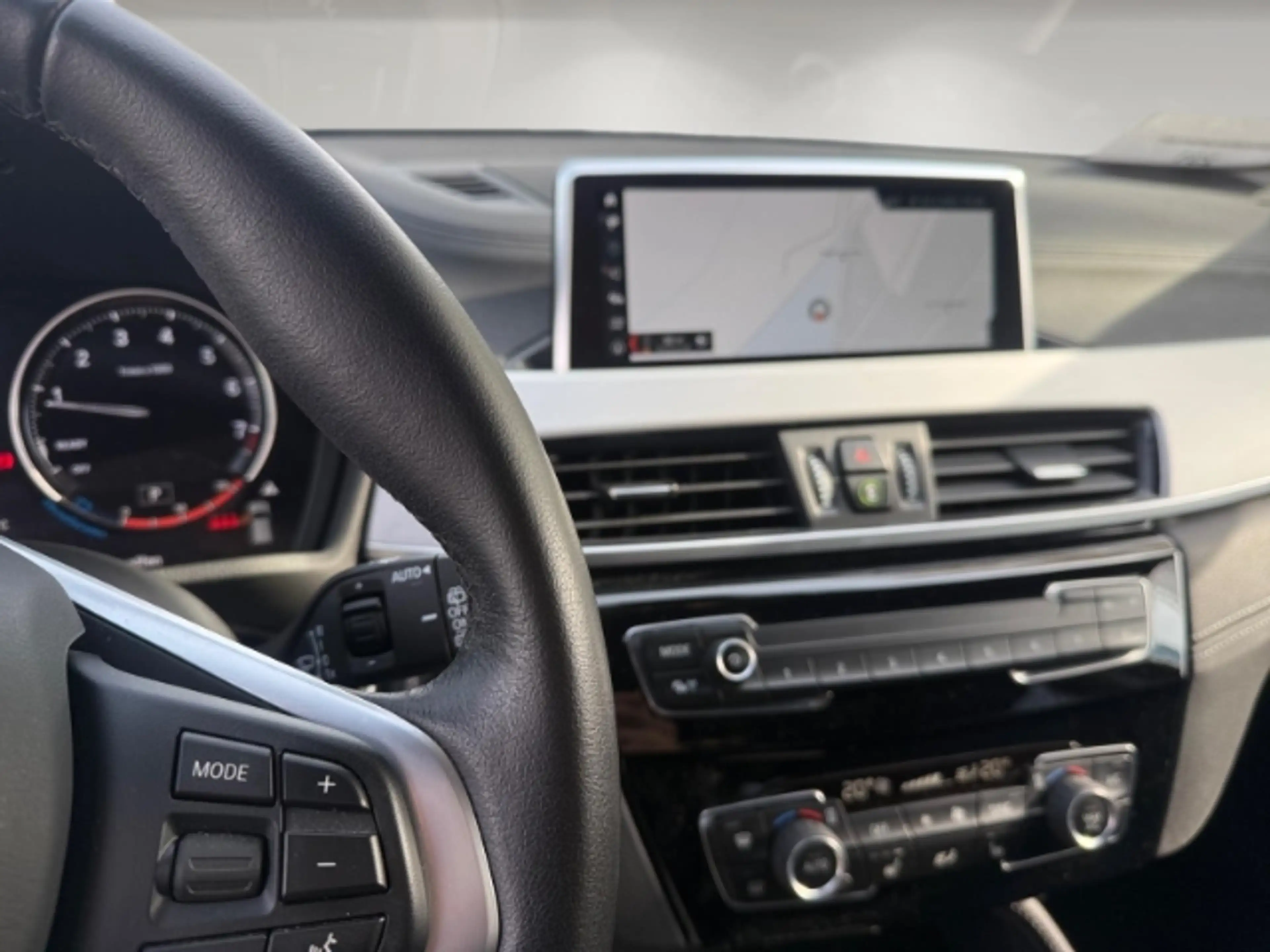 BMW X2 SDrive 20 i Advantage/Totwinkelass./CarPlay/Tempom — photo 9