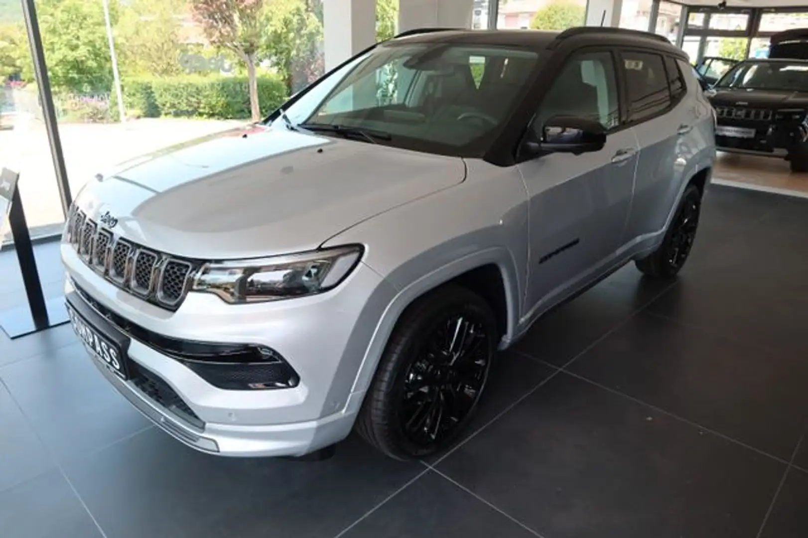 Jeep Compass S e-Hybrid 48V FWD Automatik - 2