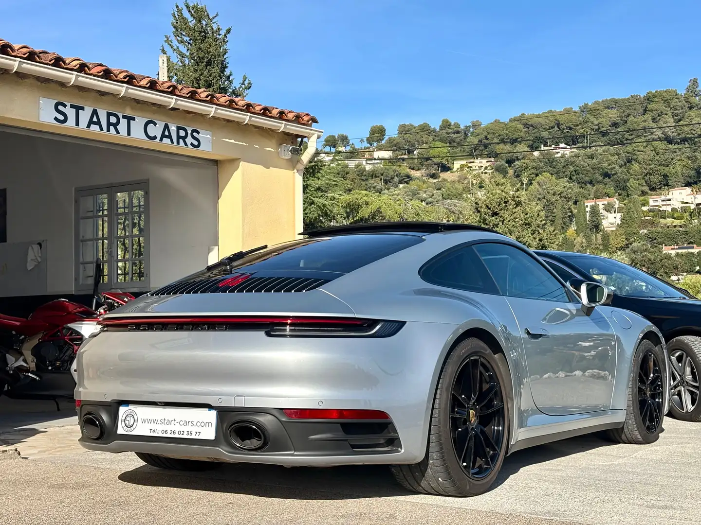 Porsche 992 911 Carrera 4 Coupé 3.0i 385 PDK Plateado - 2