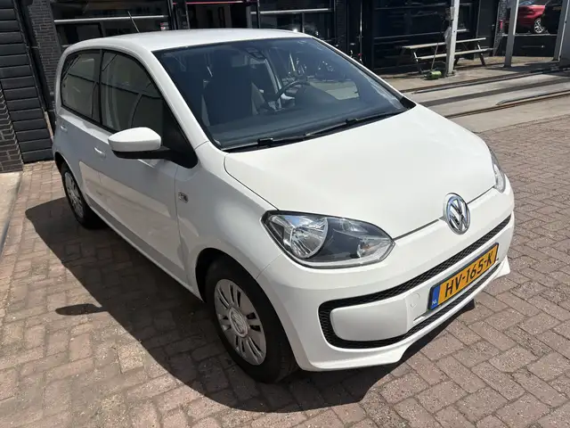 Volkswagen Up! view 4