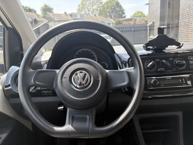 Volkswagen Up! view 10