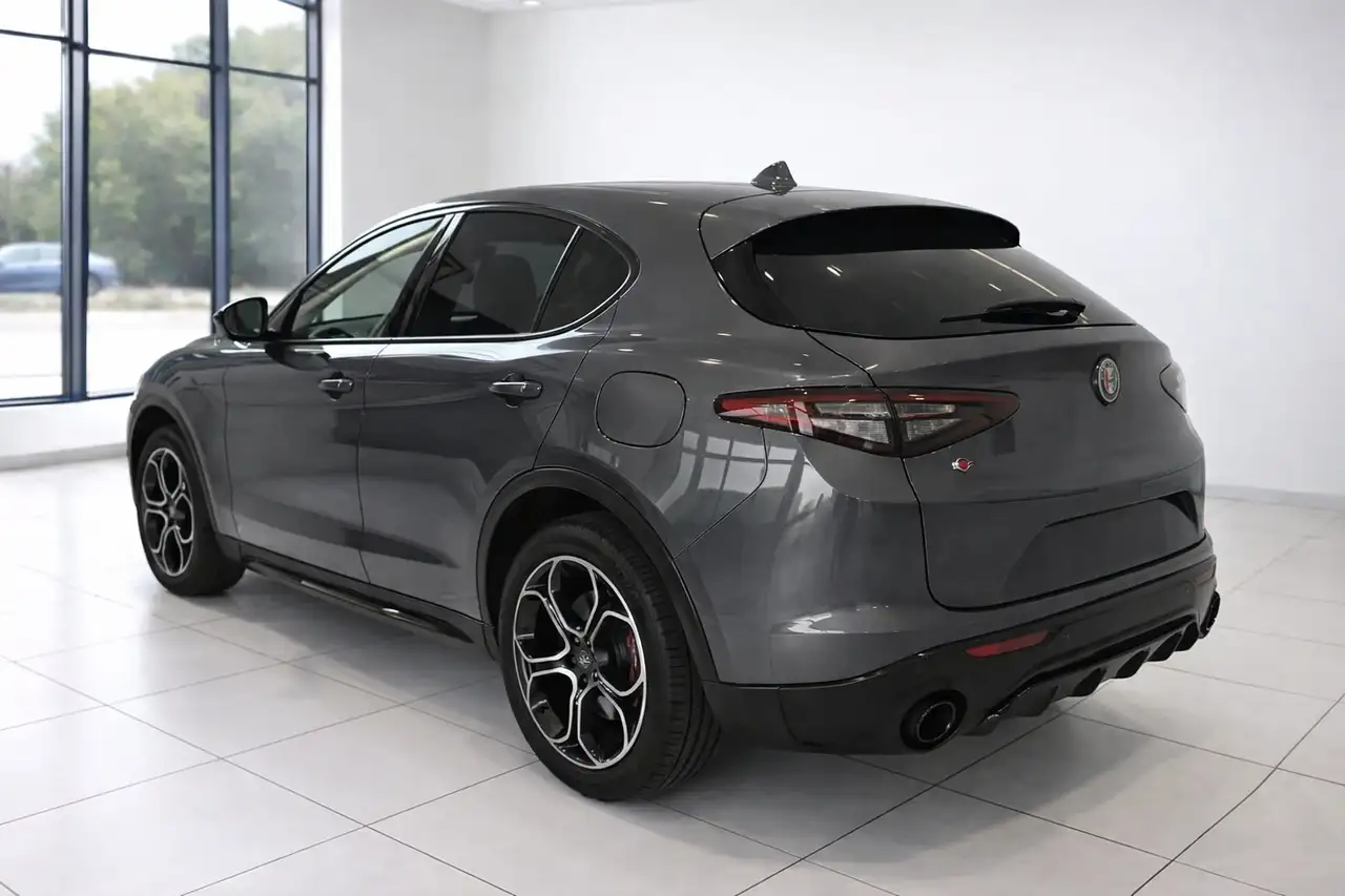 Alfa Romeo Stelvio 2024