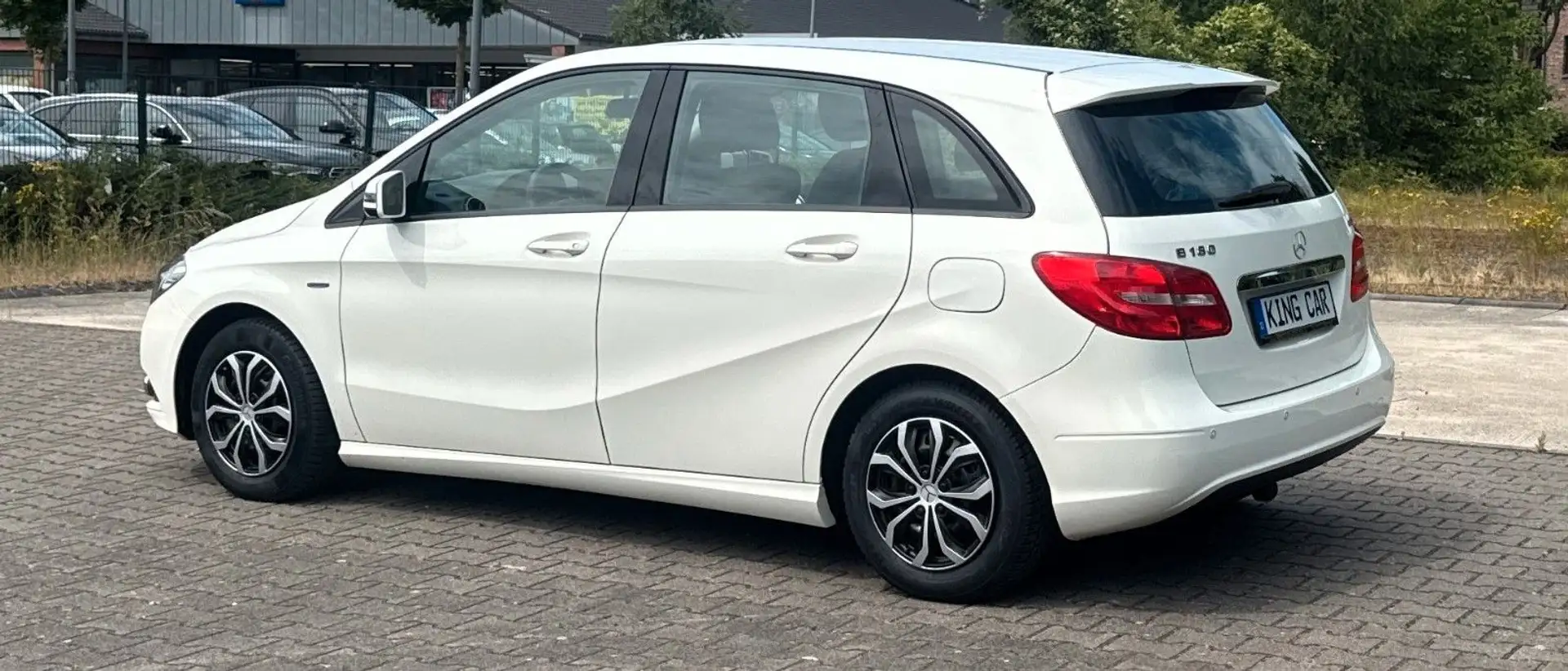 Mercedes-Benz B 180 CDI*NAVI*8X REIFEN*WEISS*SHZ*NEU MODEL* Weiß - 1