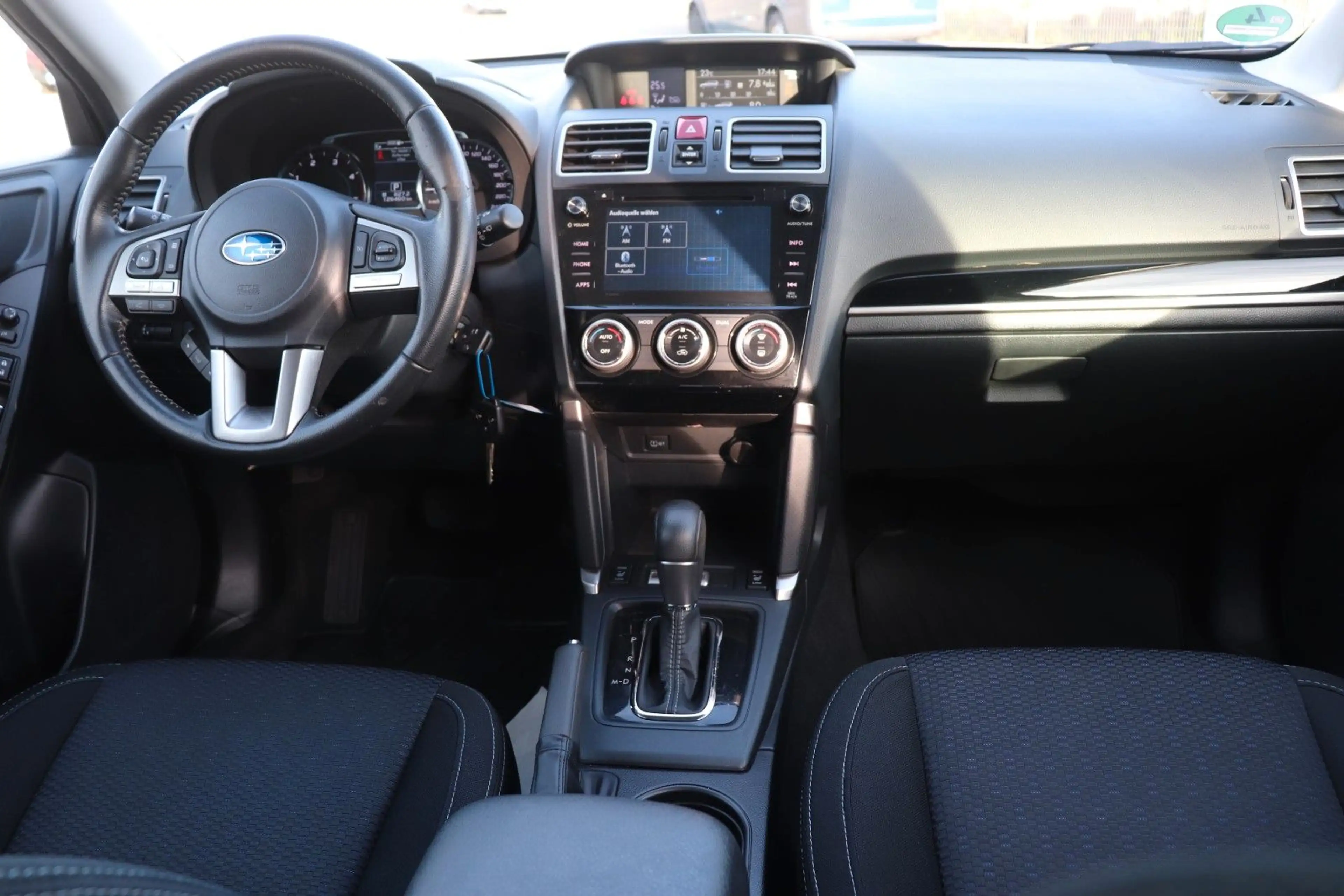 Subaru Forester Exclusive — photo 11