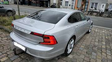 2.0 T5 Momentum Geartronic