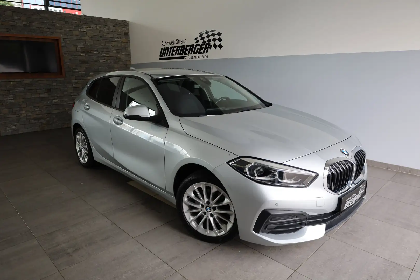 BMW 116 d DAB LED Klimaaut. PDC Grau - 1