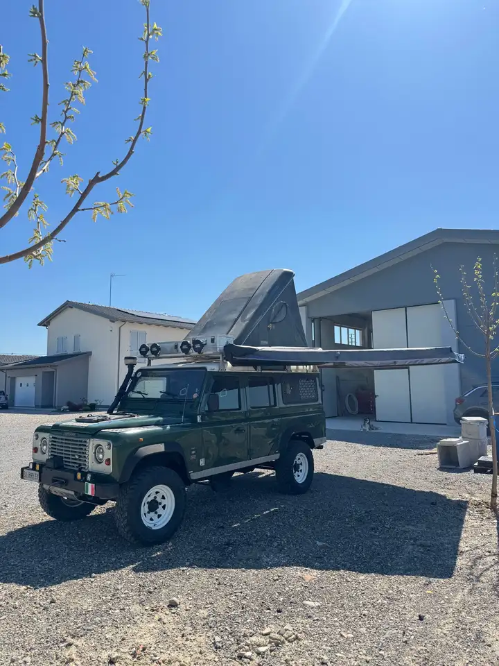 Land Rover Defender 110 2.5 td County SW, foto 1