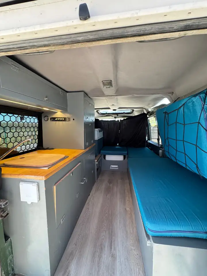 Land Rover Defender 110 2.5 td County SW, foto 2