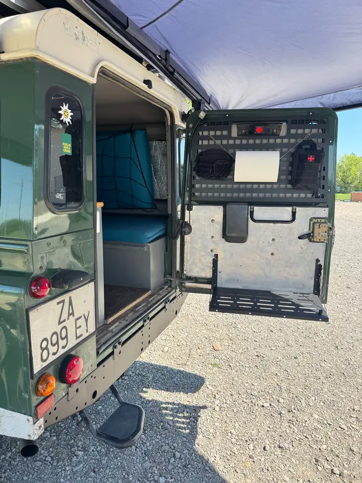 Land Rover Defender 110 2.5 td County SW, foto 6