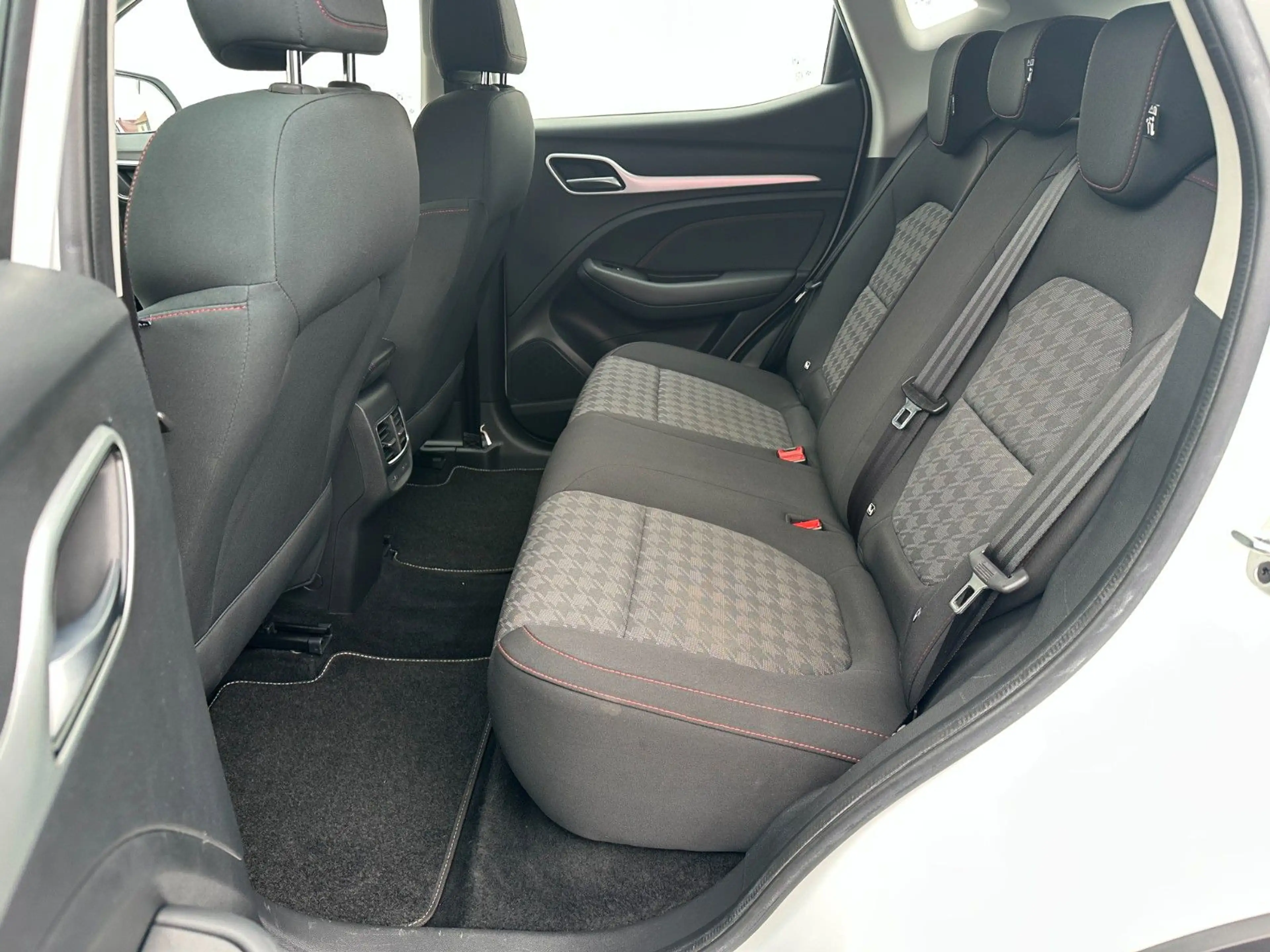 MG ZS EV Comfort ELEKTRO 51 kWh Navi LED Shzg ACC — photo 10