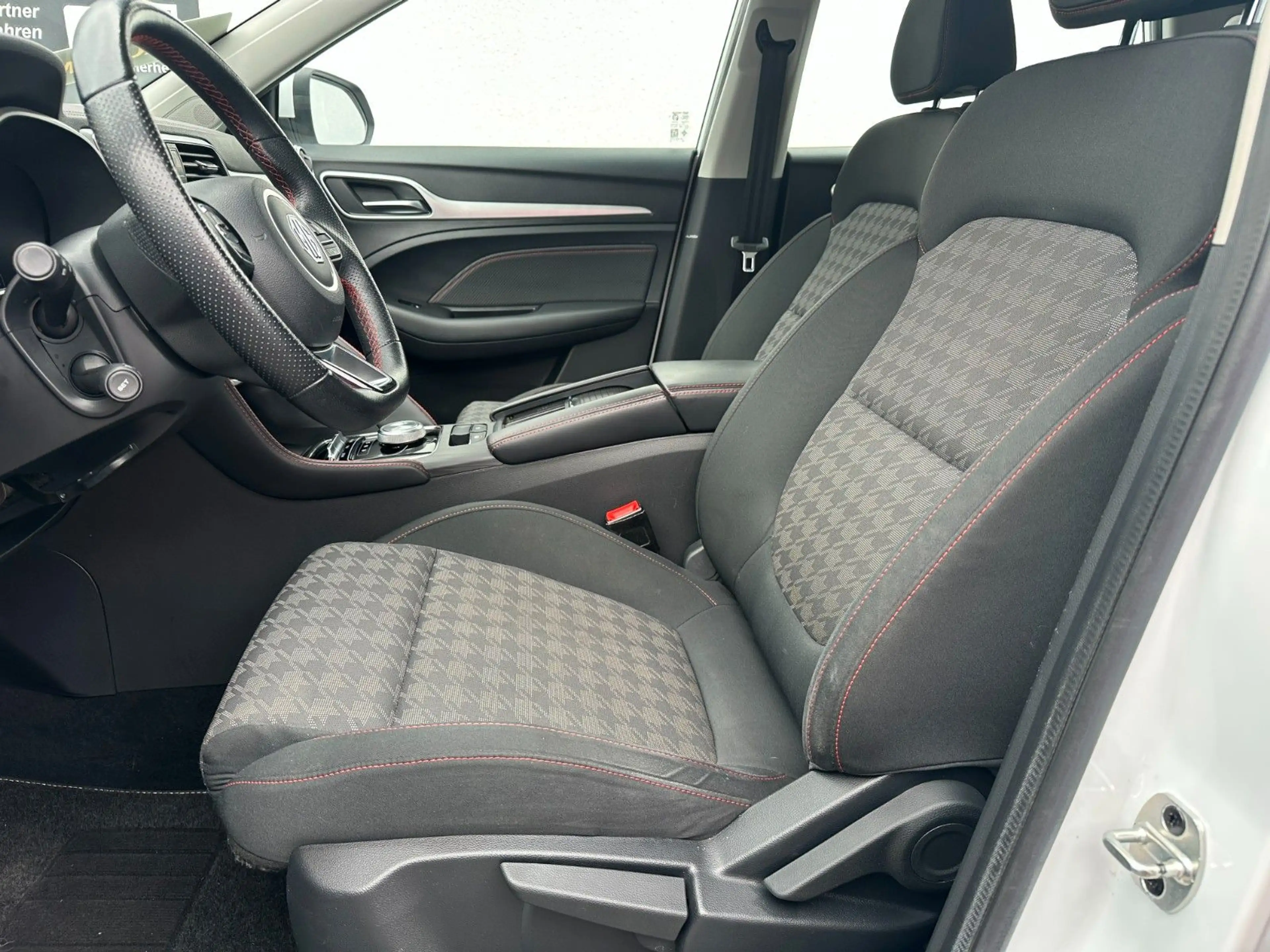 MG ZS EV Comfort ELEKTRO 51 kWh Navi LED Shzg ACC — photo 8