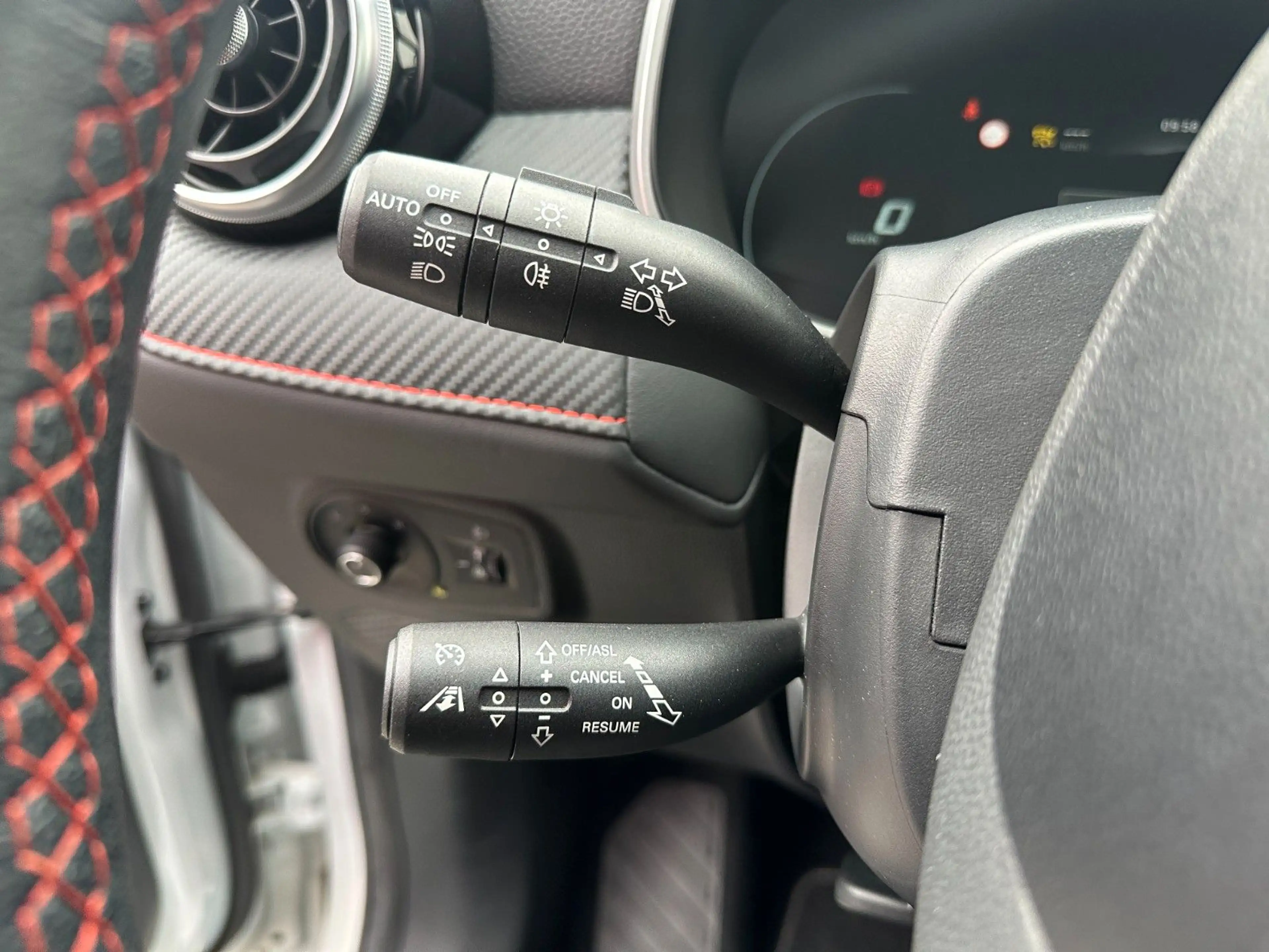MG ZS EV Comfort ELEKTRO 51 kWh Navi LED Shzg ACC — photo 6