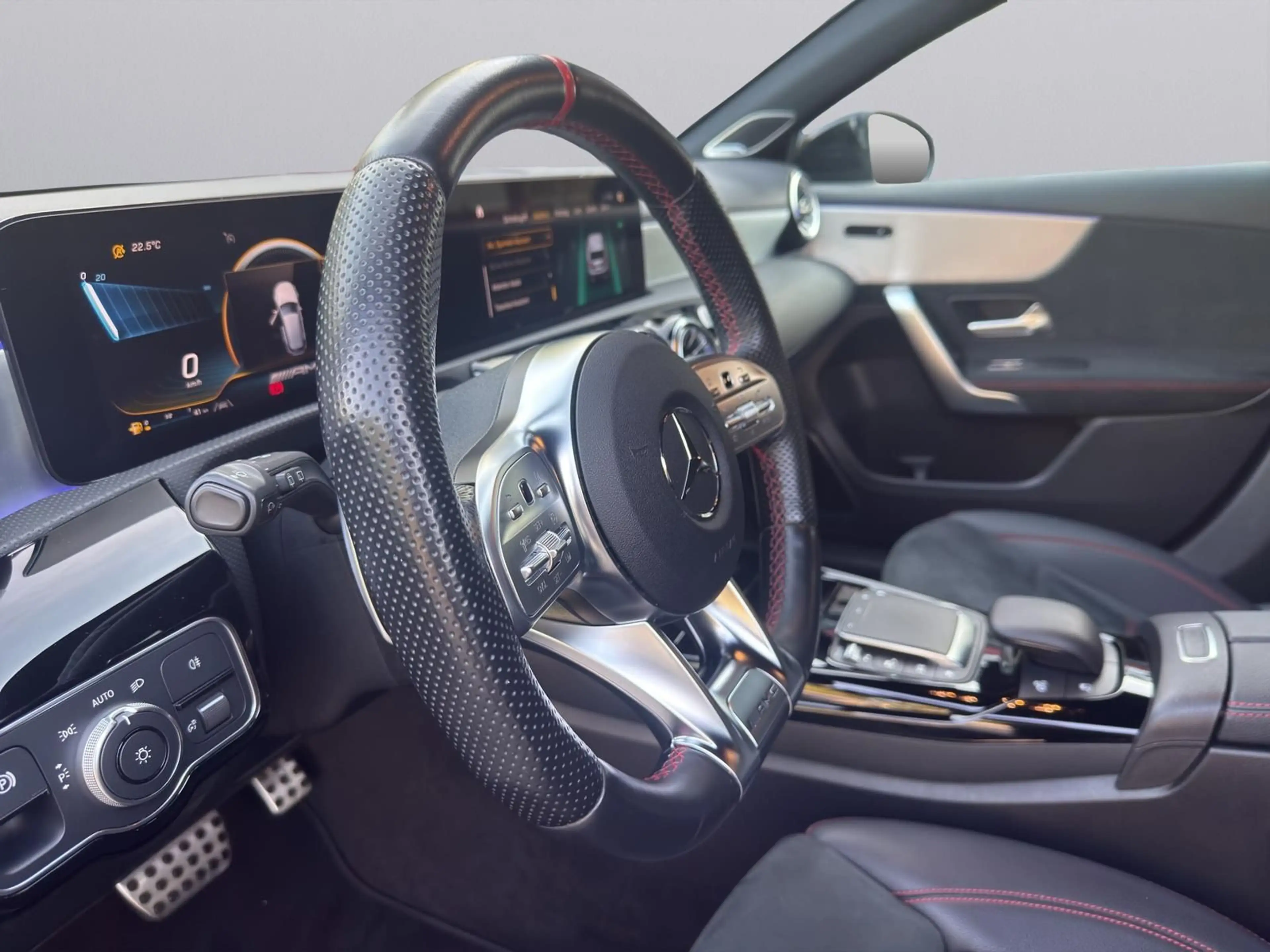 Mercedes-Benz A 45 AMG |AHK|BURMESTER|360°|CARPLAY| — photo 11