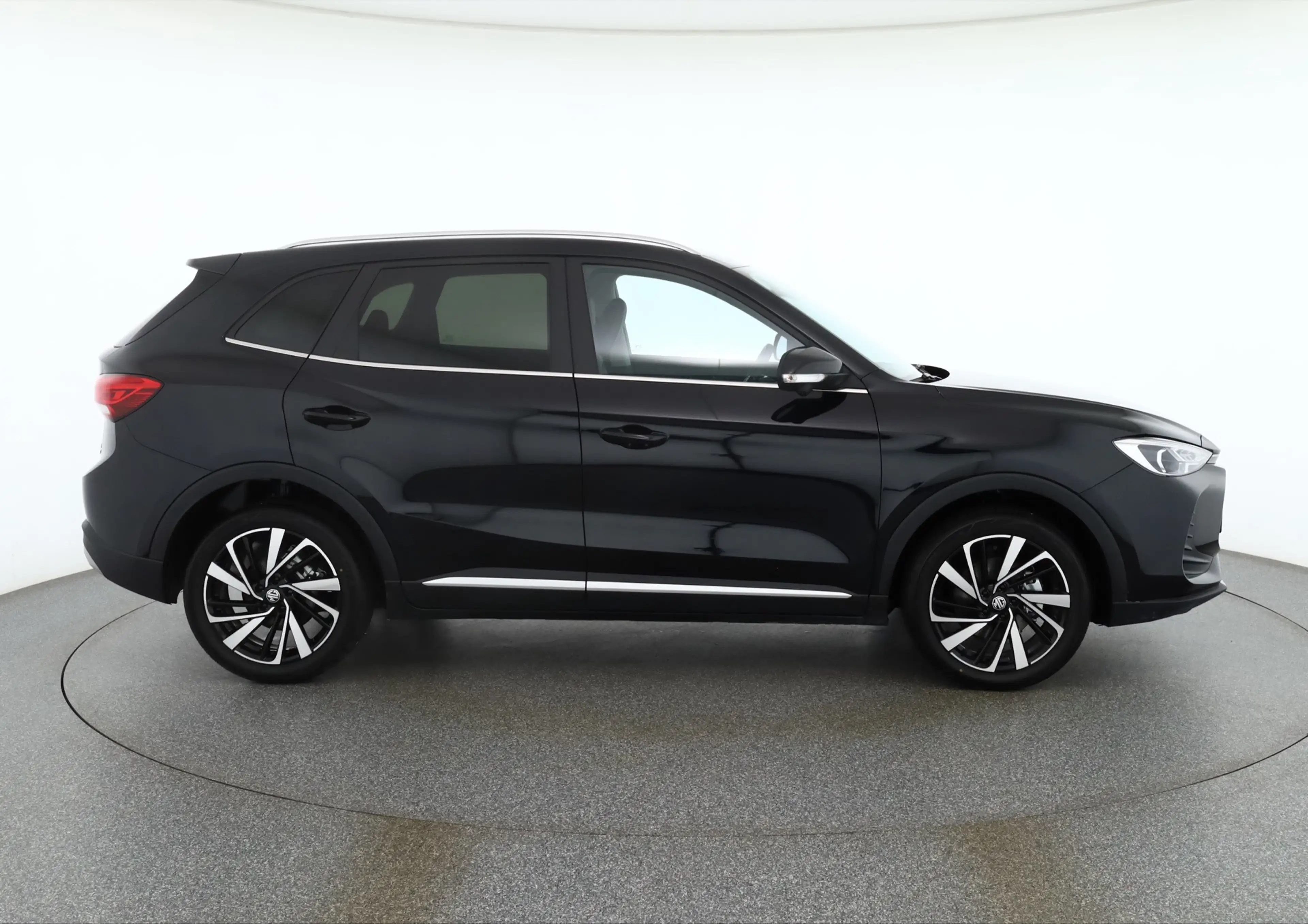 MG ZS 1.5 Hybrid Luxury Aut. LED ACC Navi 360° — photo 6