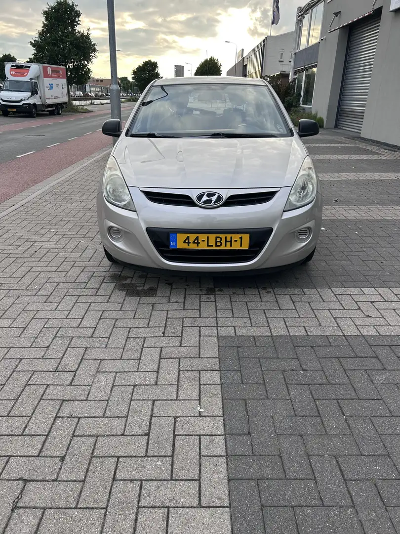 Hyundai i20 1.2i Active Gri - 2