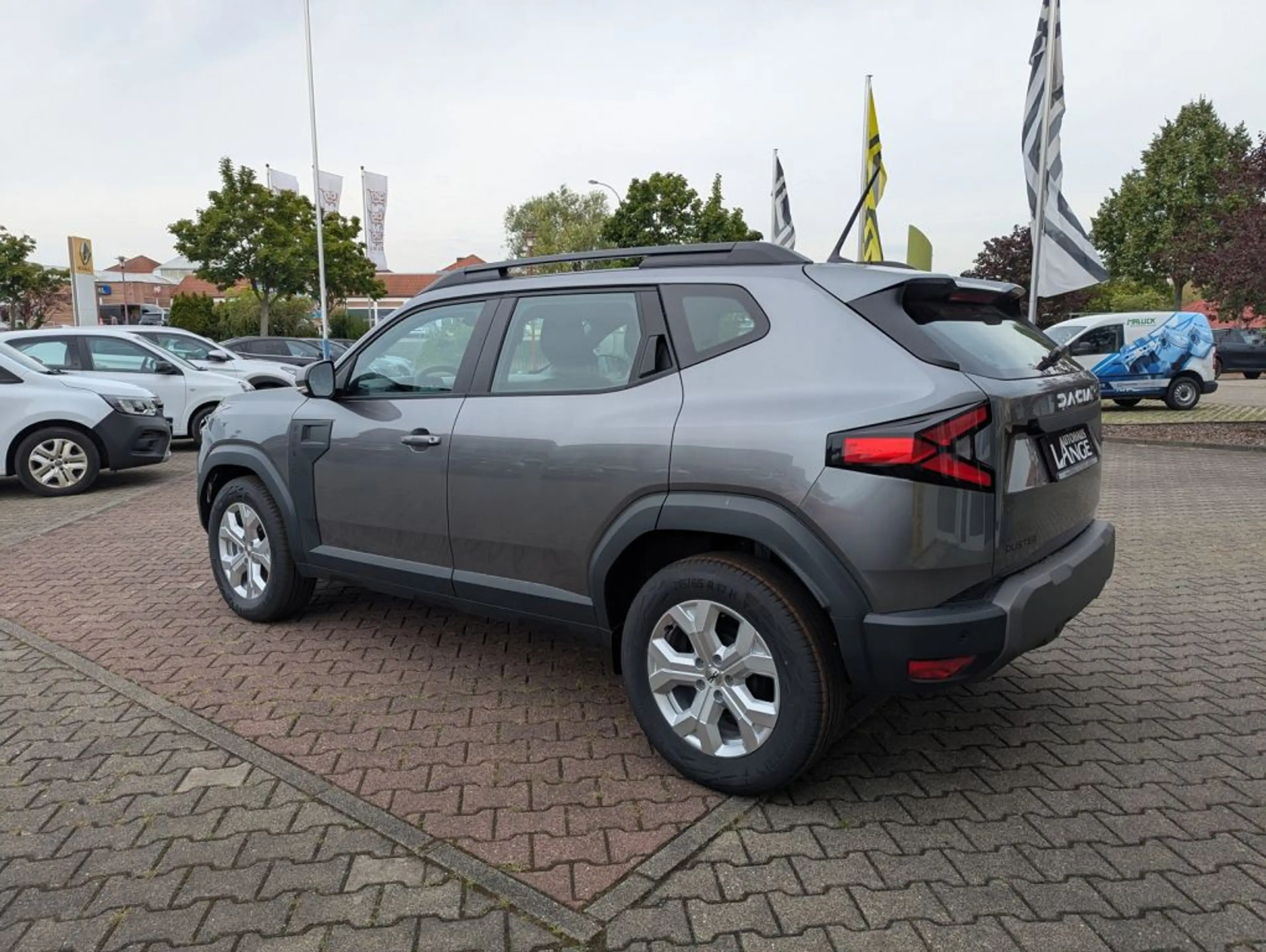Dacia Duster mild hybrid 140 Expression — photo 2