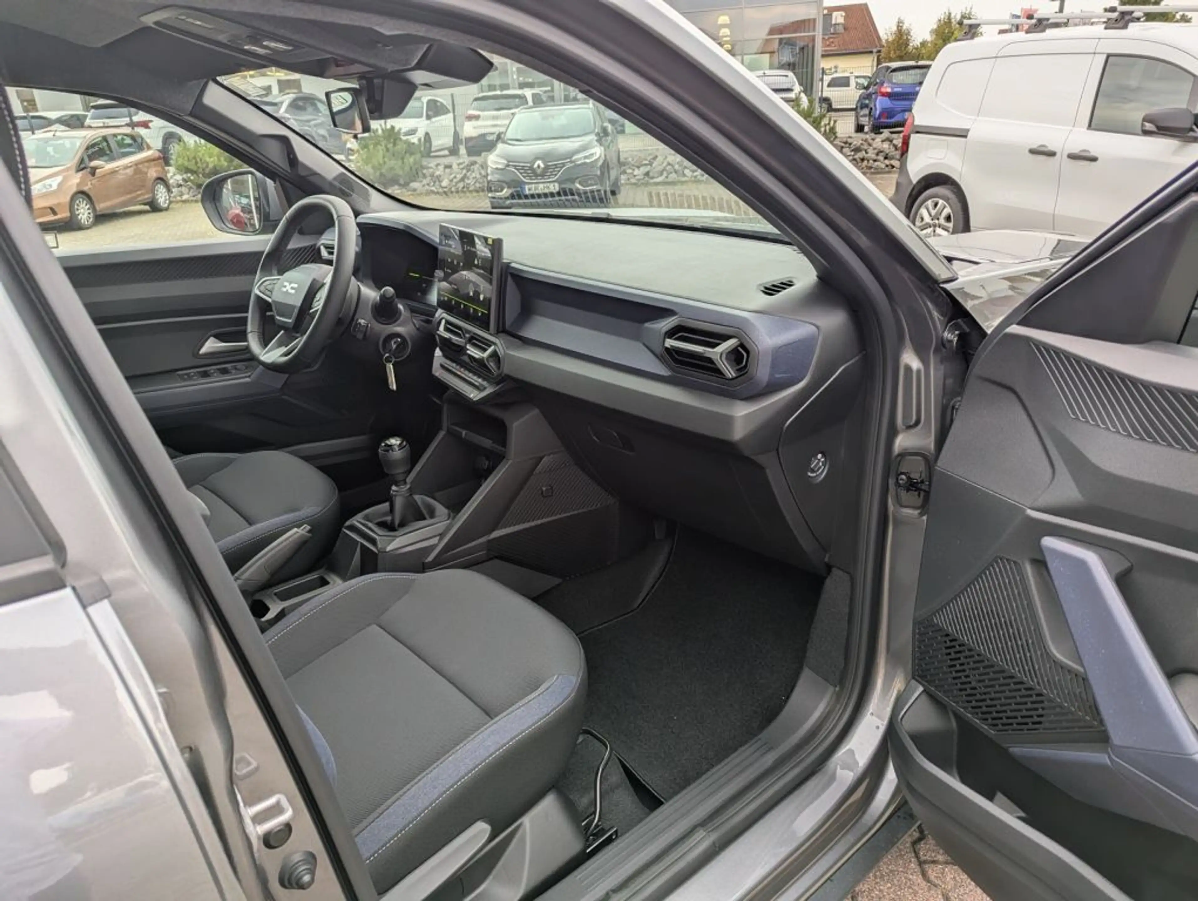Dacia Duster mild hybrid 140 Expression — photo 4