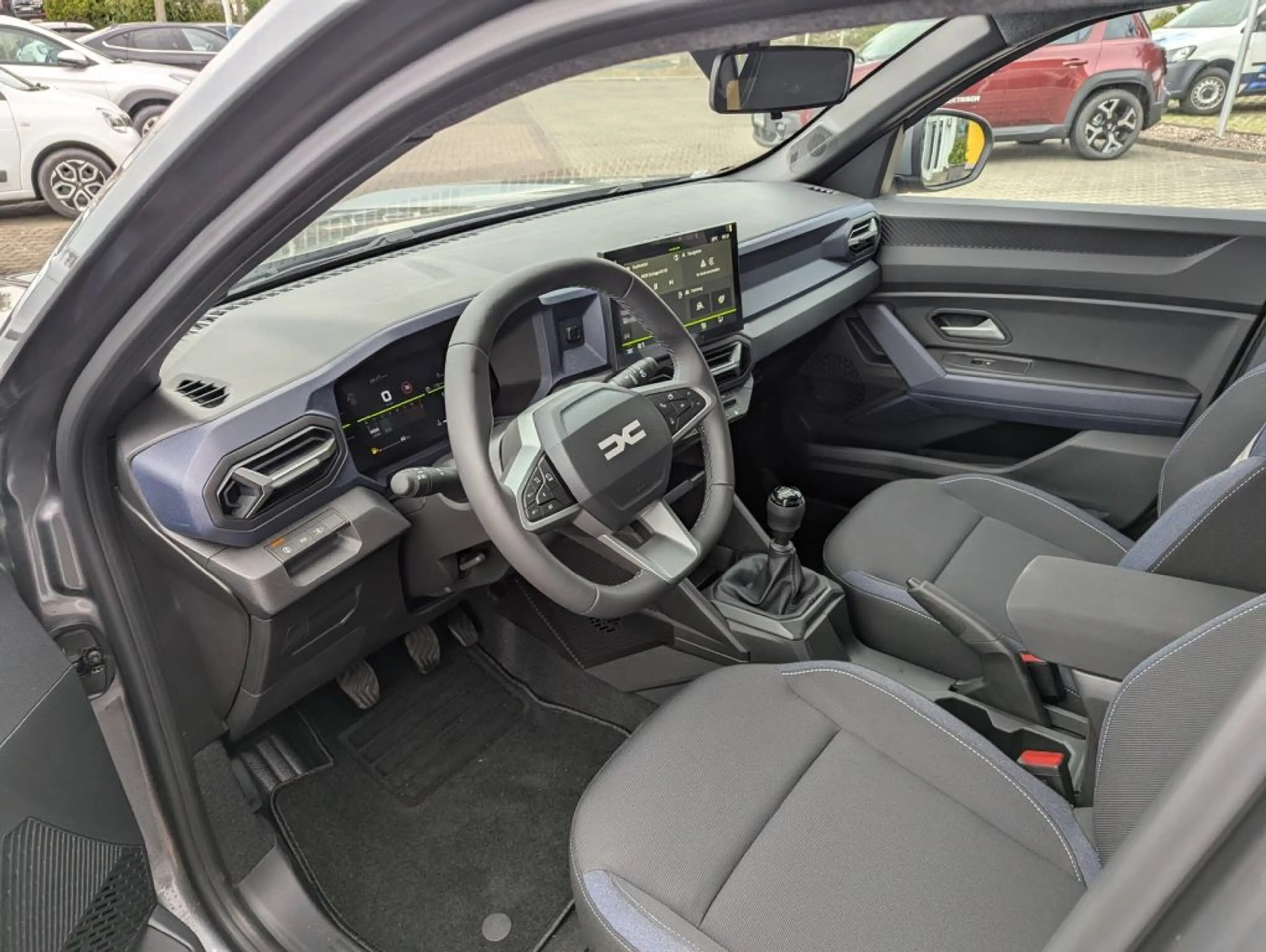 Dacia Duster mild hybrid 140 Expression — photo 7