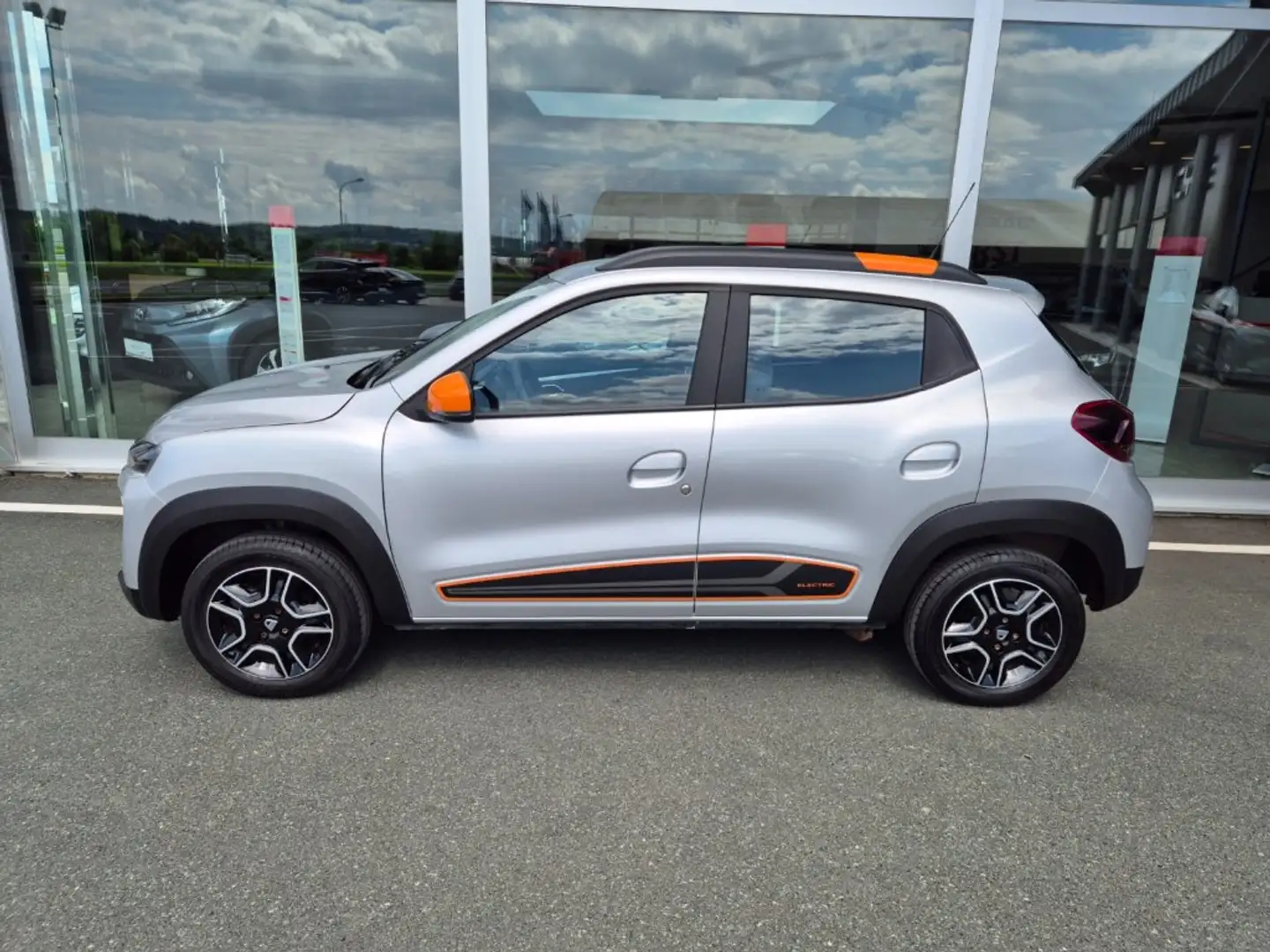 Dacia Spring 26,8kWh Expression *8-Fach* Grau - 2