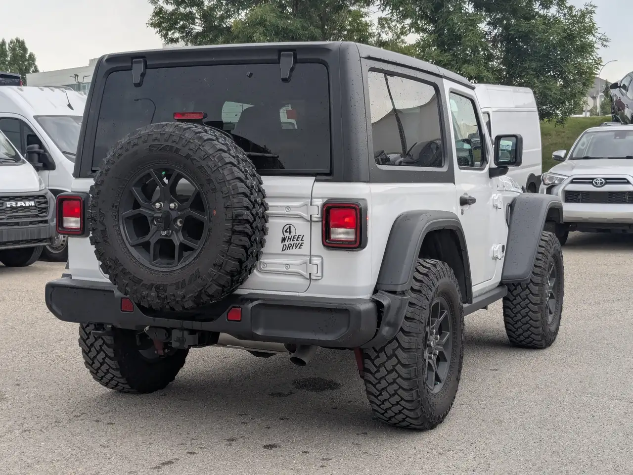 Jeep Wrangler снимка Jeep Wrangler