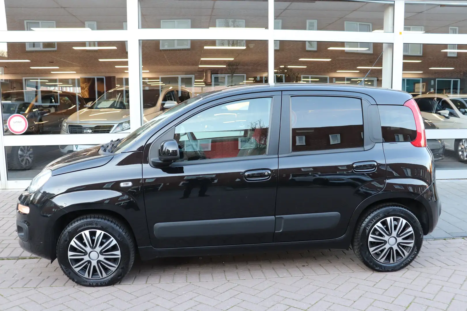 Fiat Panda 0.9 TwinAir Lounge Automaat. . Noir - 2