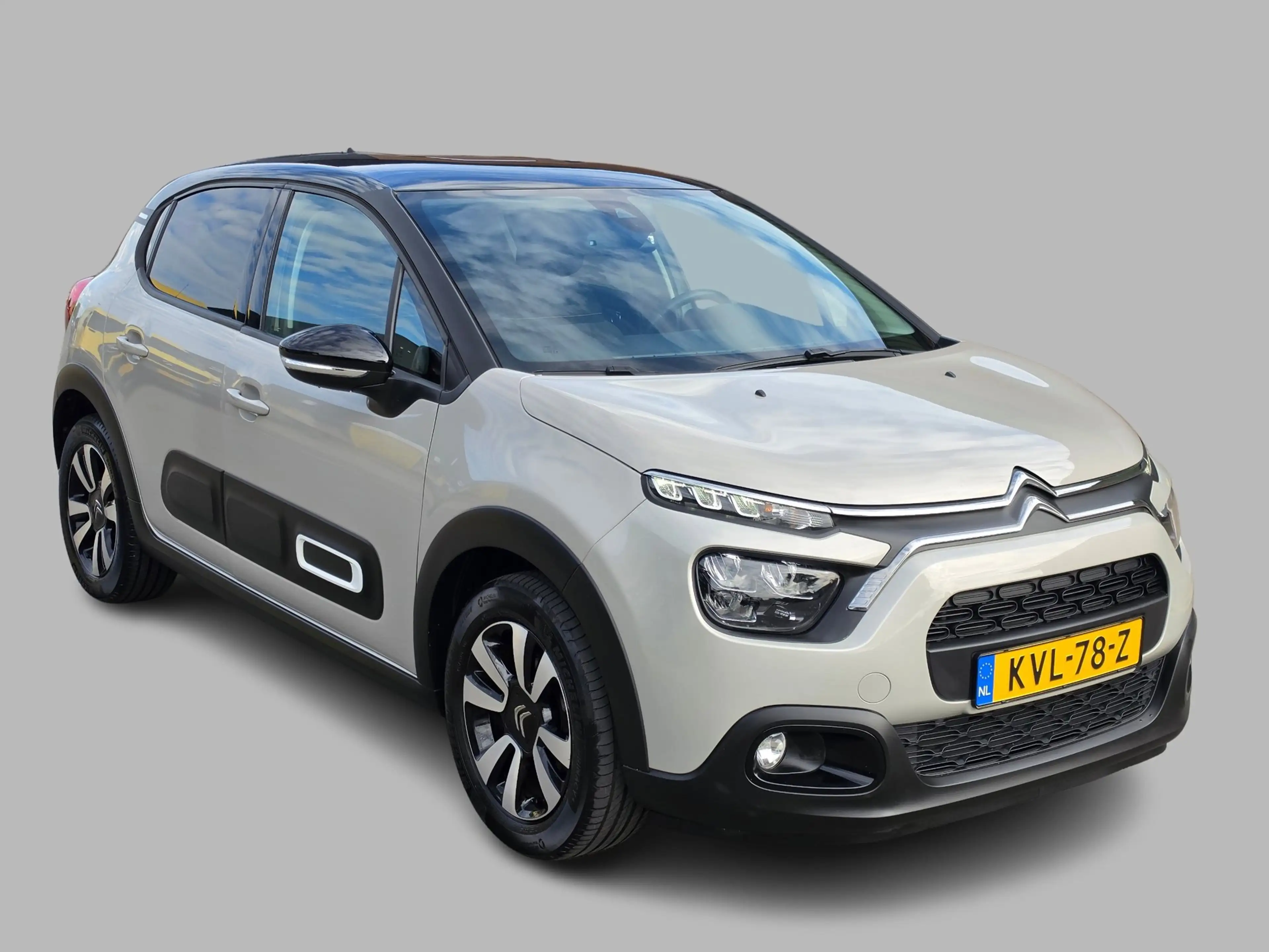 Citroen C3 1.2 PureTech Shine Carplay, LED, Cruise — photo 2