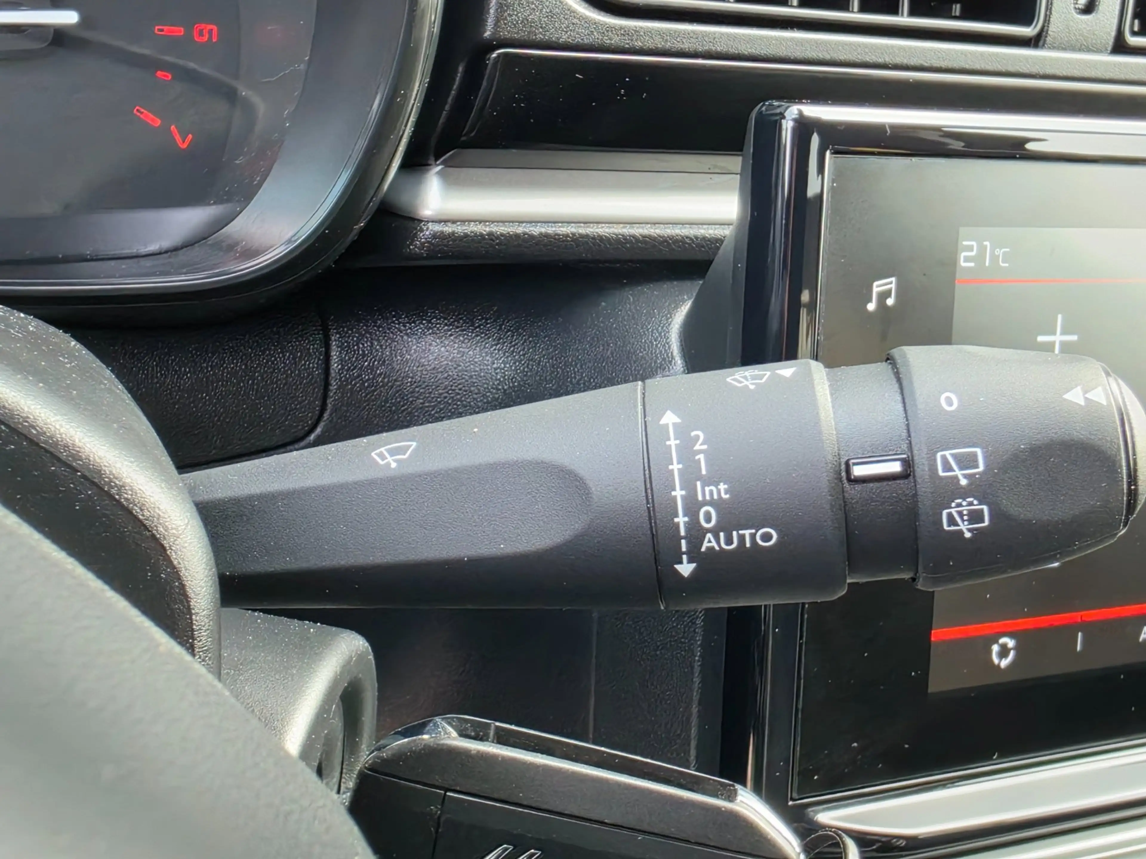 Citroen C3 1.2 PureTech Shine Carplay, LED, Cruise — photo 13