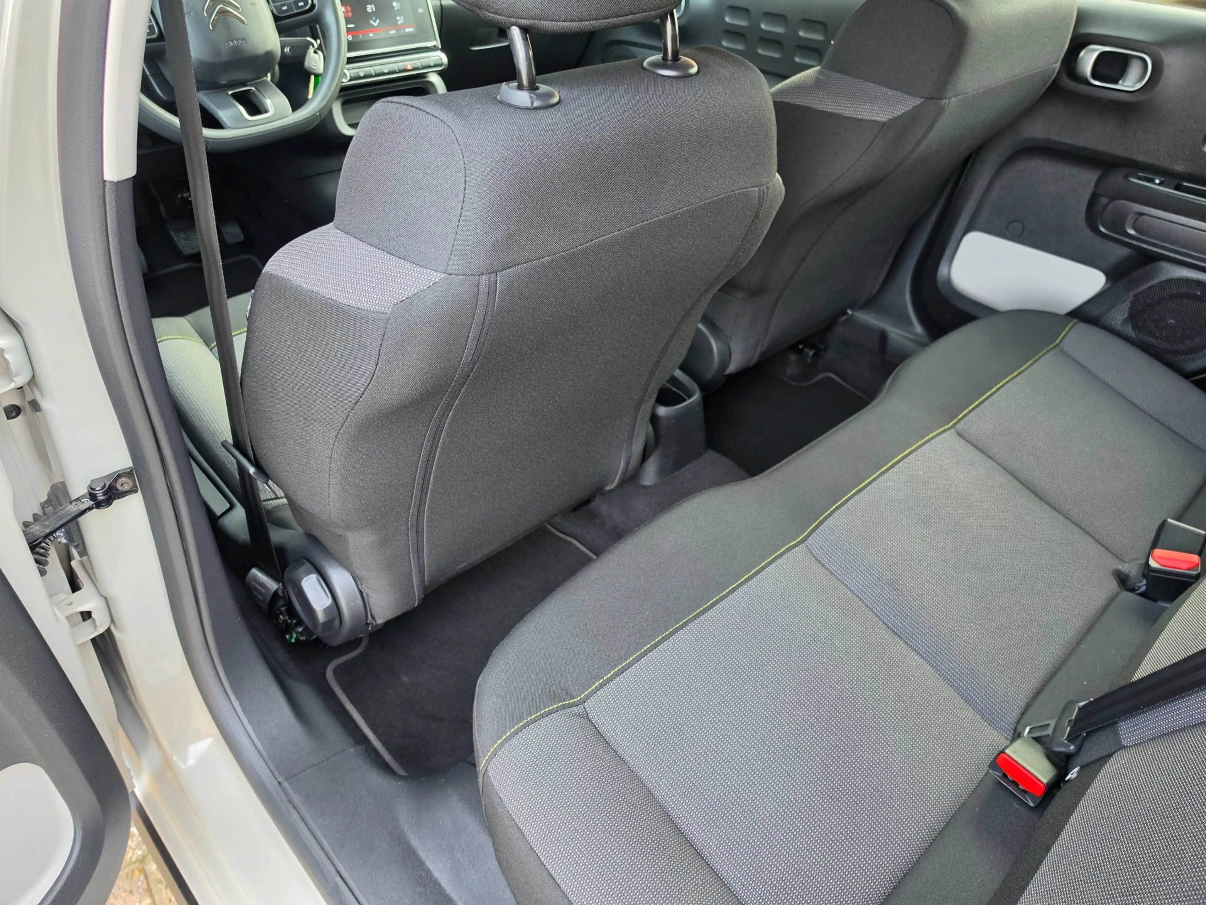 Citroen C3 1.2 PureTech Shine Carplay, LED, Cruise — photo 24