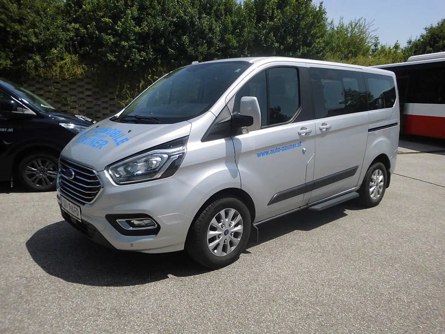 Ford Tourneo Custom 2,0 EcoBlue 320 L1 Trend Argento - 1