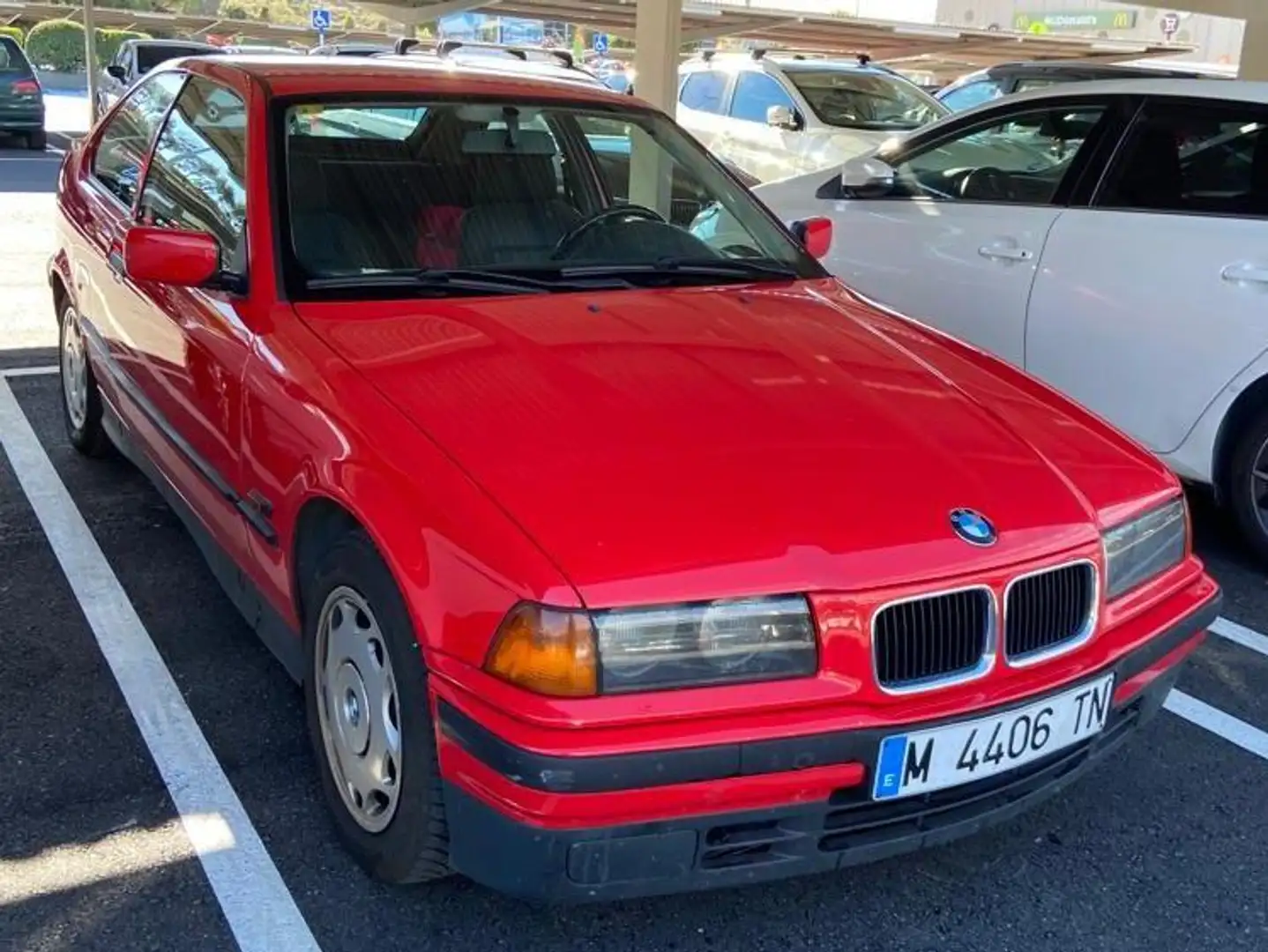 BMW 316 316i compact crvena - 1
