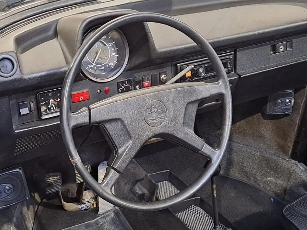 Volkswagen Maggiolino MAGGIOLONE 1.303 CABRIO KARMANN 15D111 - 1979, foto 10
