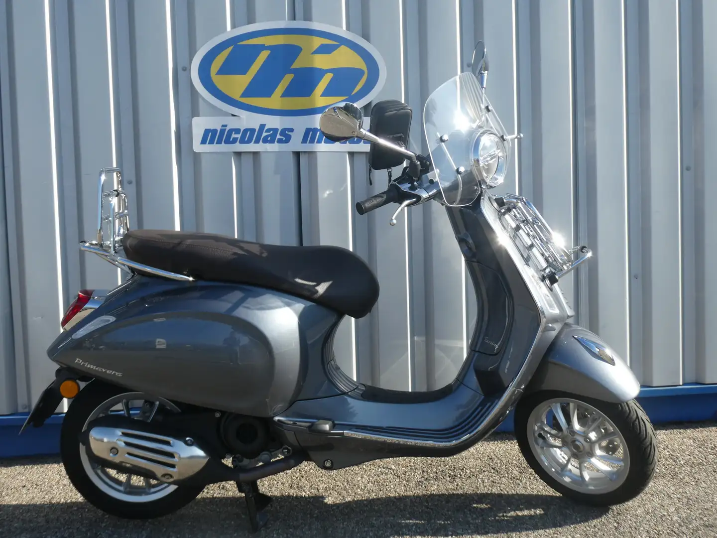 Vespa Primavera 50 Gris - 1
