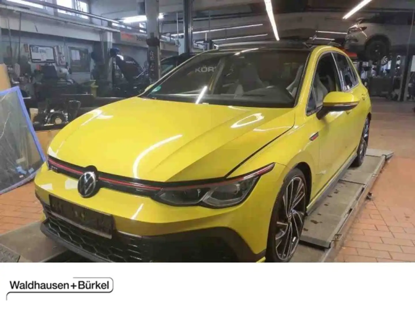 Volkswagen Golf VIII GTI Clubsport 2.0 TSI DSG HUD+Panorama Klima Gelb - 1