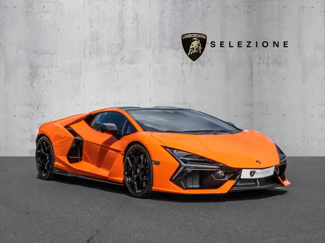 Lamborghini Revuelto