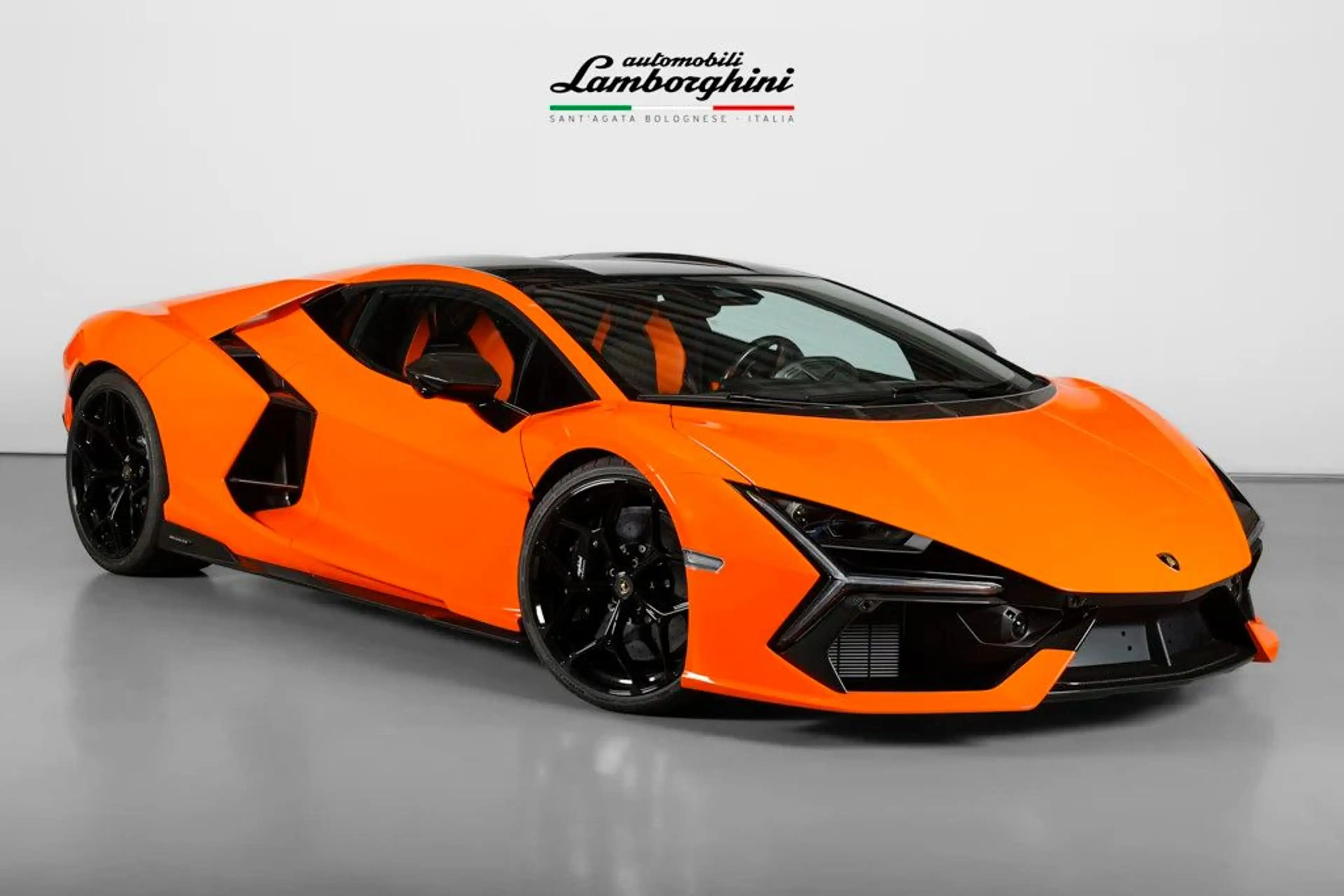 Lamborghini Revuelto Arancio Apodis, Corsa Tex