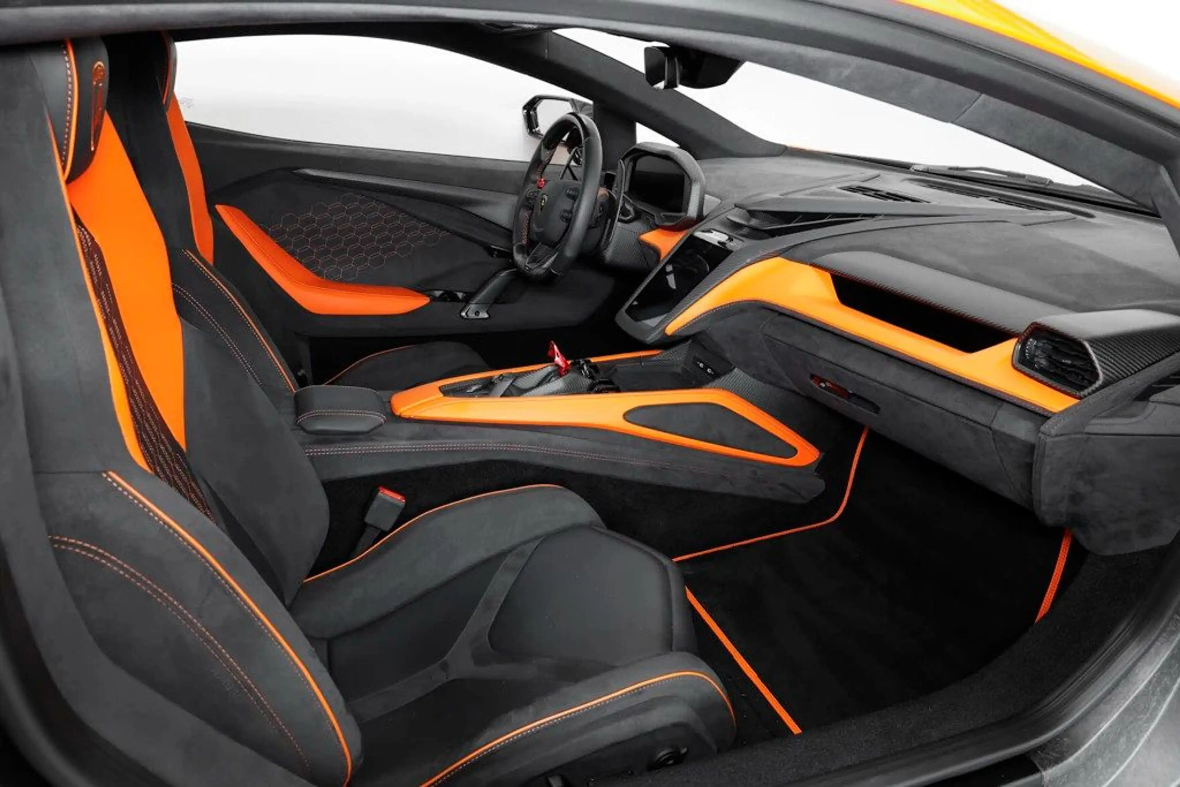 Lamborghini Revuelto Arancio Apodis, Corsa Tex — photo 6