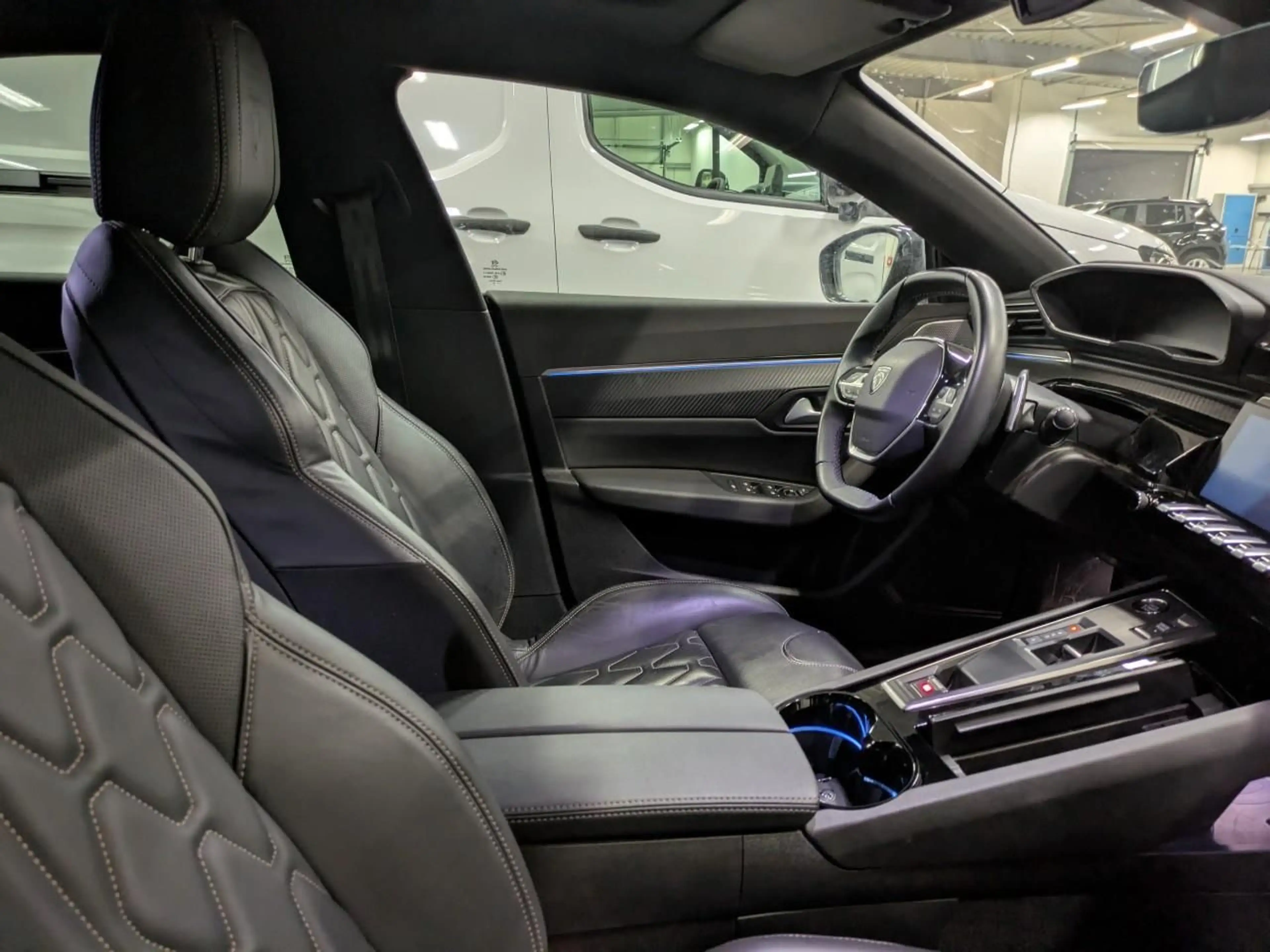 Peugeot 508 Allure Plug-In Hybrid 225 e-EAT8 ACC+AHK+LED — photo 10