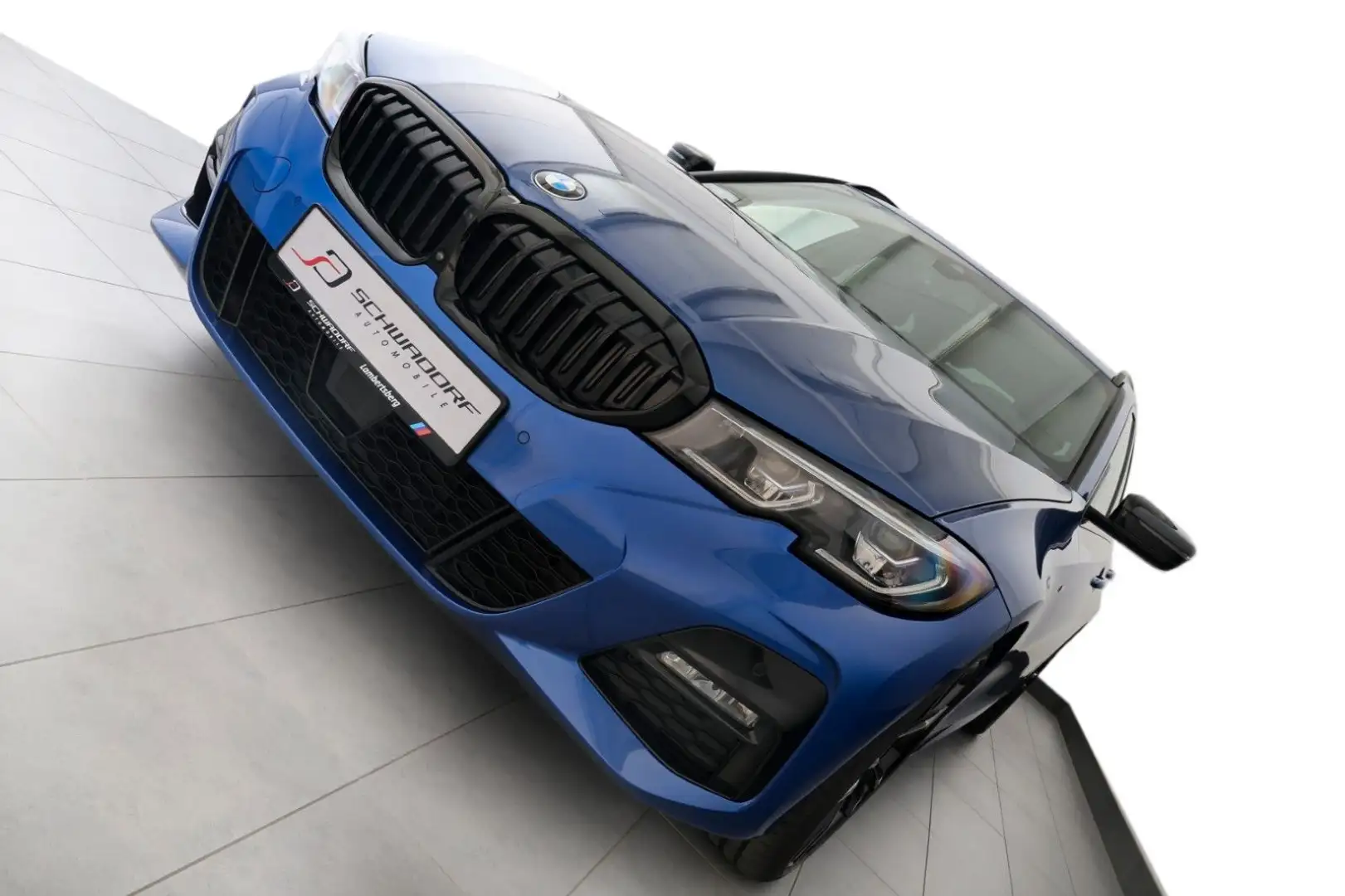 BMW 330 d Touring M Sport PANO STHZ HUD ACC AHK 19" Blau - 2