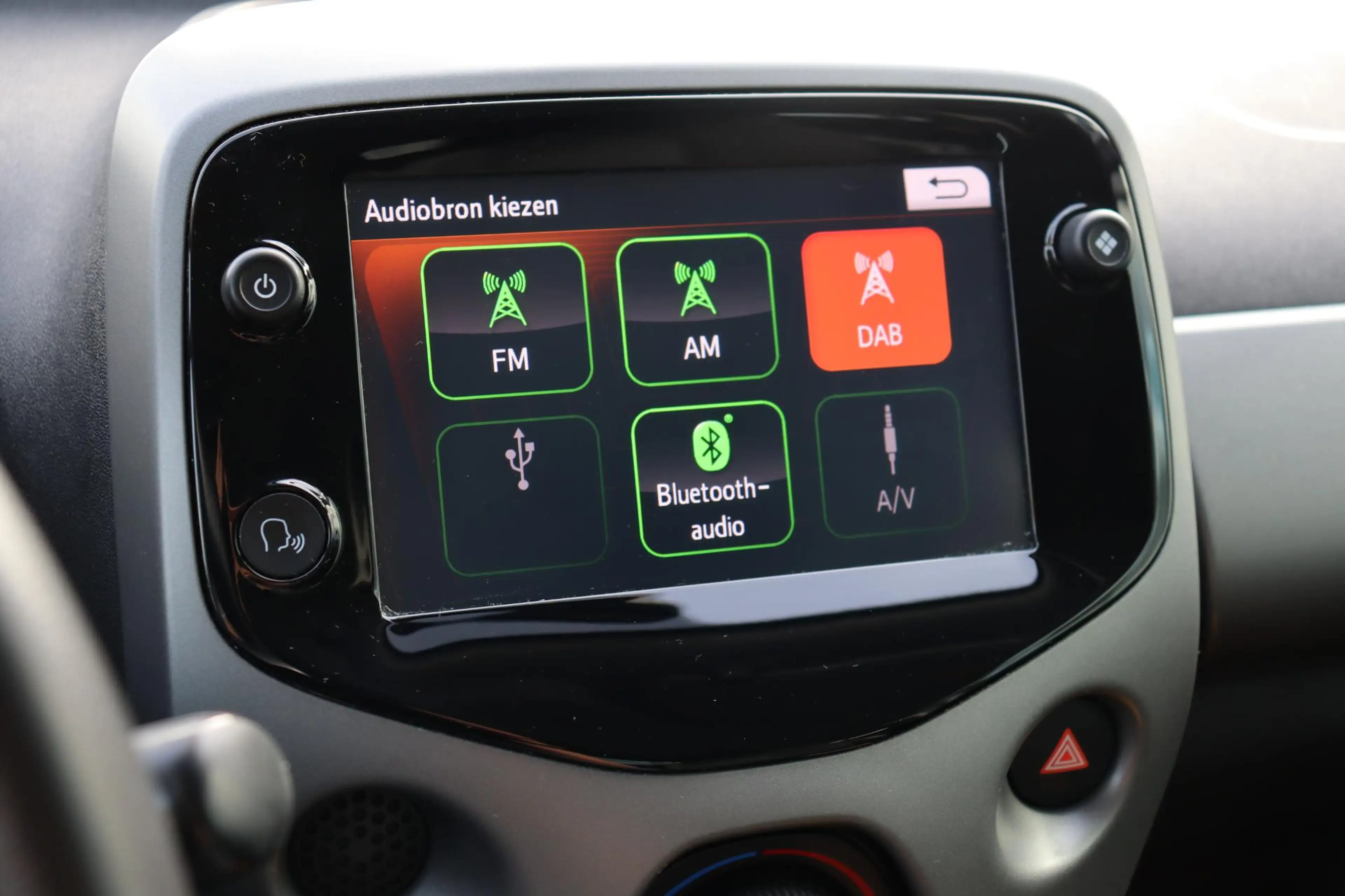Toyota Aygo 1.0 VVT-i x-play Apple Carplay Android Auto, Camer — photo 11
