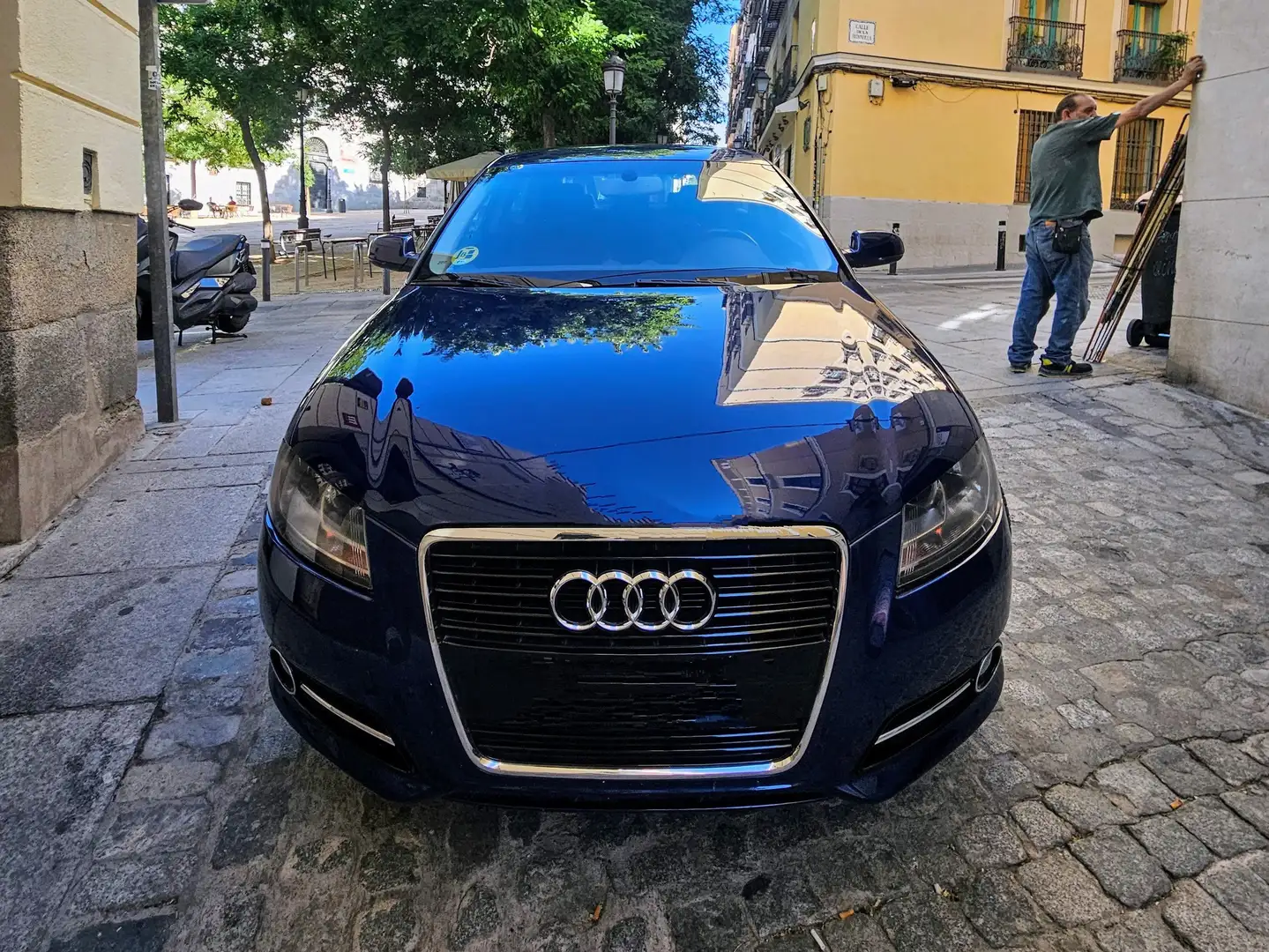 Audi A3 A3 1.6TDI Attraction Attraction Albastru - 2