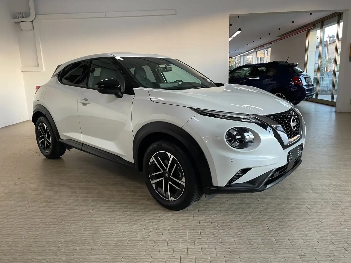 Nissan Juke 1.0 dig-t N-Connecta 114cv 2025 Bianco Perla Bianco - 1