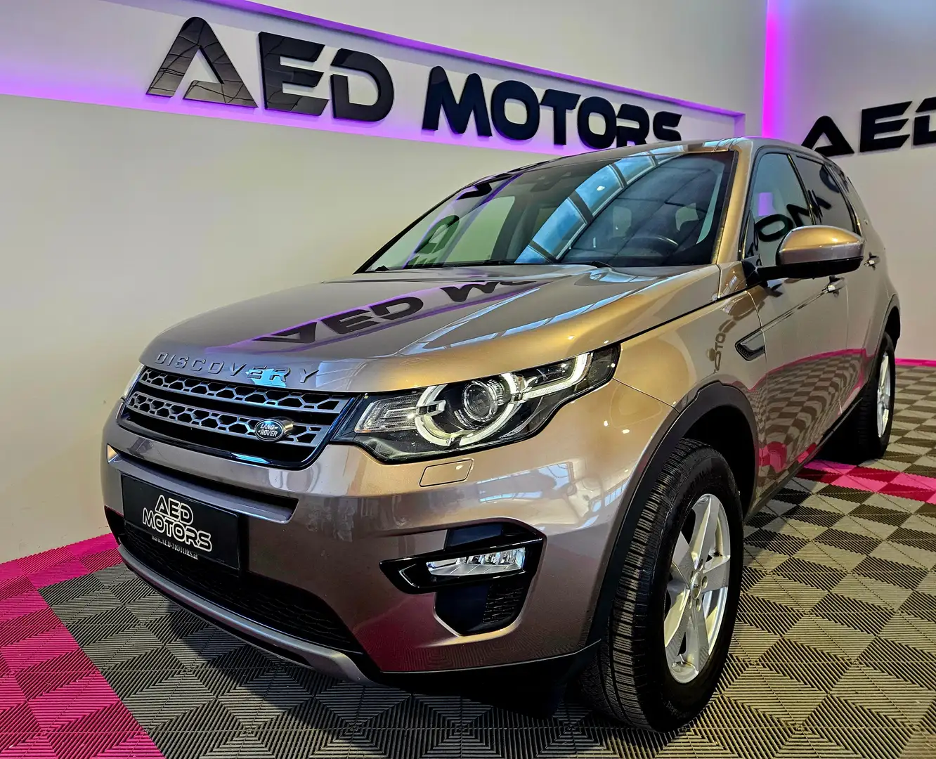 Land Rover Discovery Sport SE AWD Grau - 1