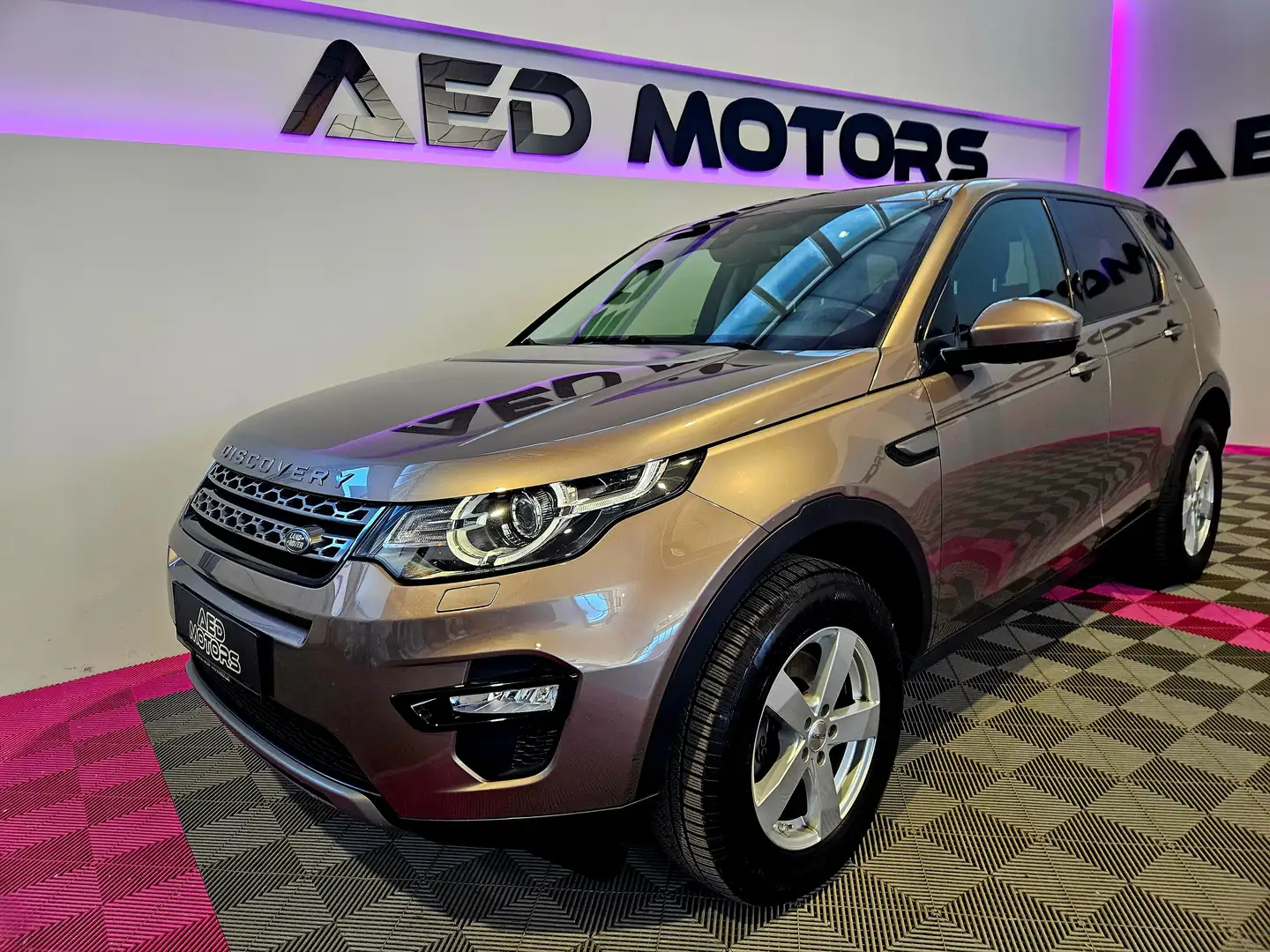 Land Rover Discovery Sport SE AWD Grau - 2