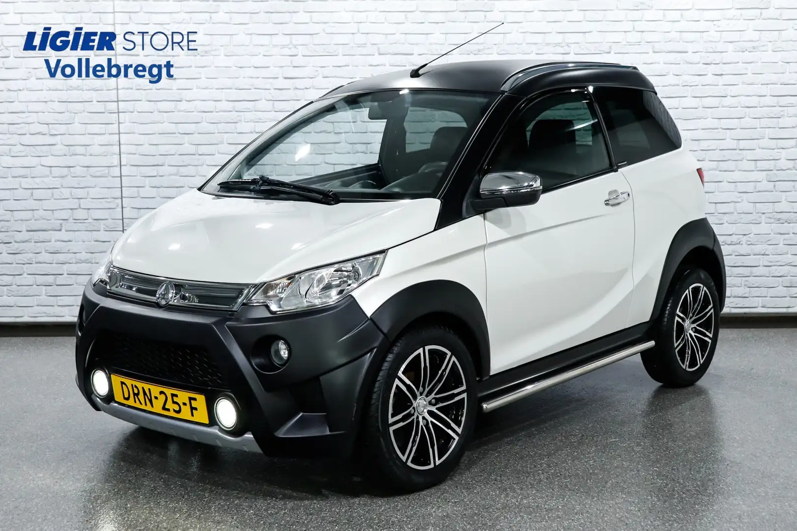 Aixam Crossover Enduro Premium / Airco / Achteruitrijcamera Blanco - 1