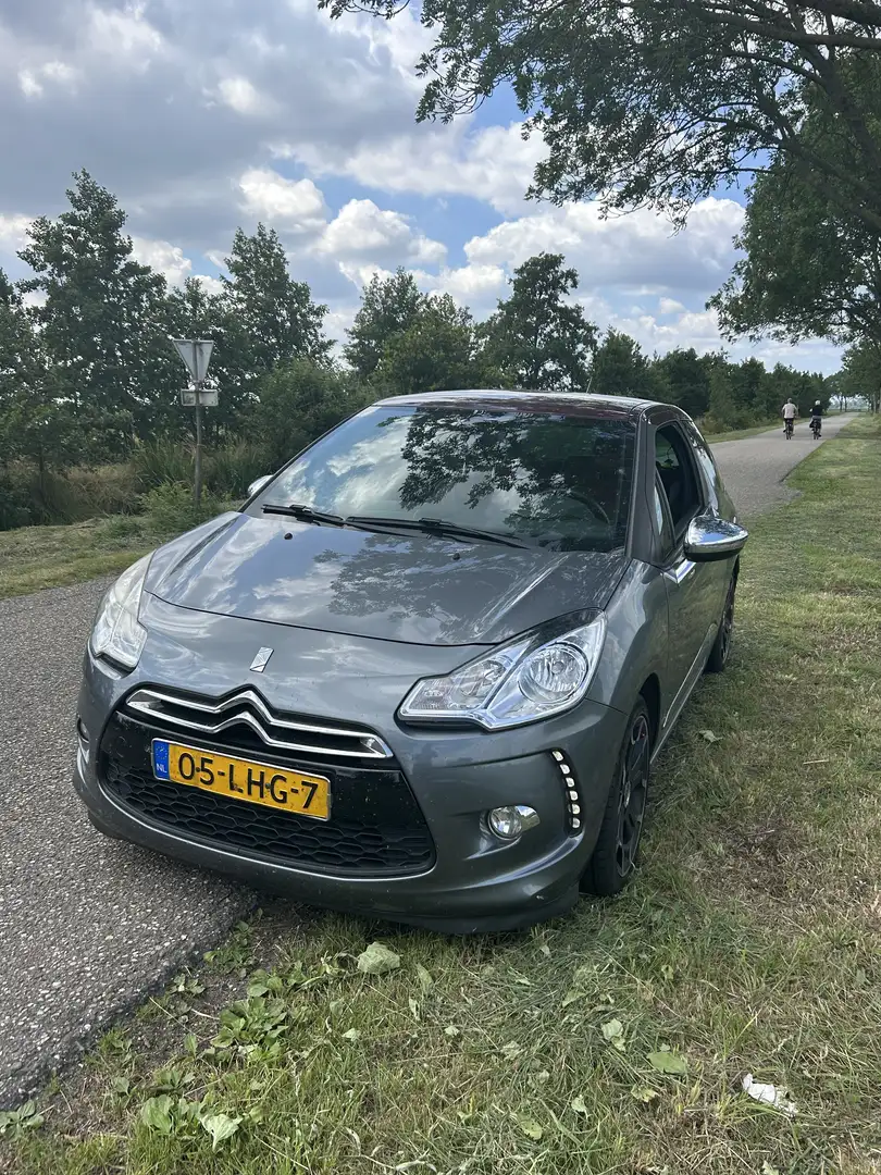 Citroen DS3 1.6 THP Sport Chic Grijs - 1