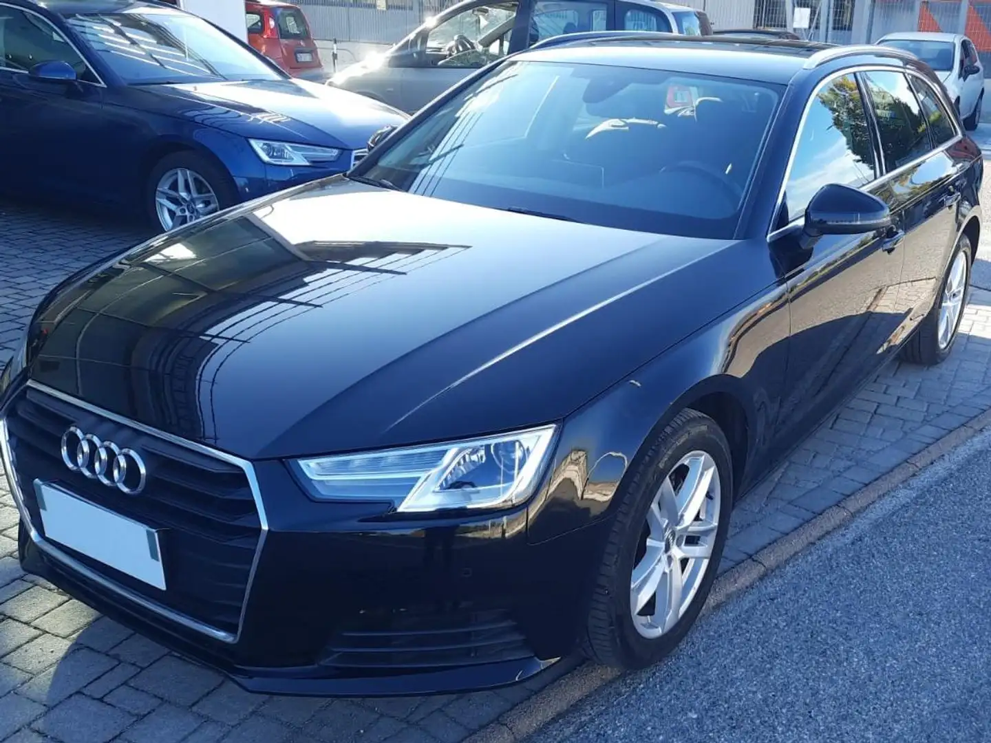 Audi A4 Avant 35 2.0 tdi Business 150cv s-tronic my16 Nero - 2