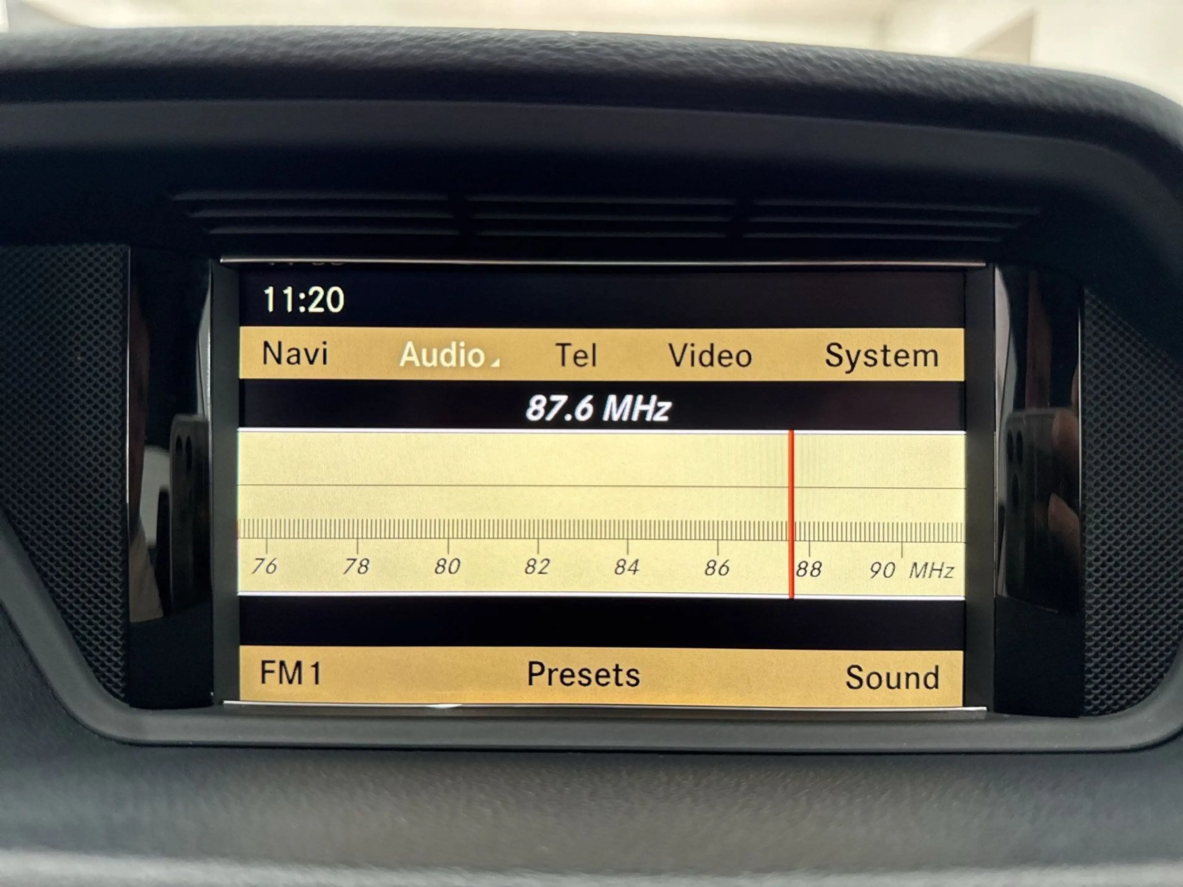 Mercedes-Benz E 350 AVANTGARDE*NAV*KAM*LEDER*NEUWAGENZUSTAND* — photo 14