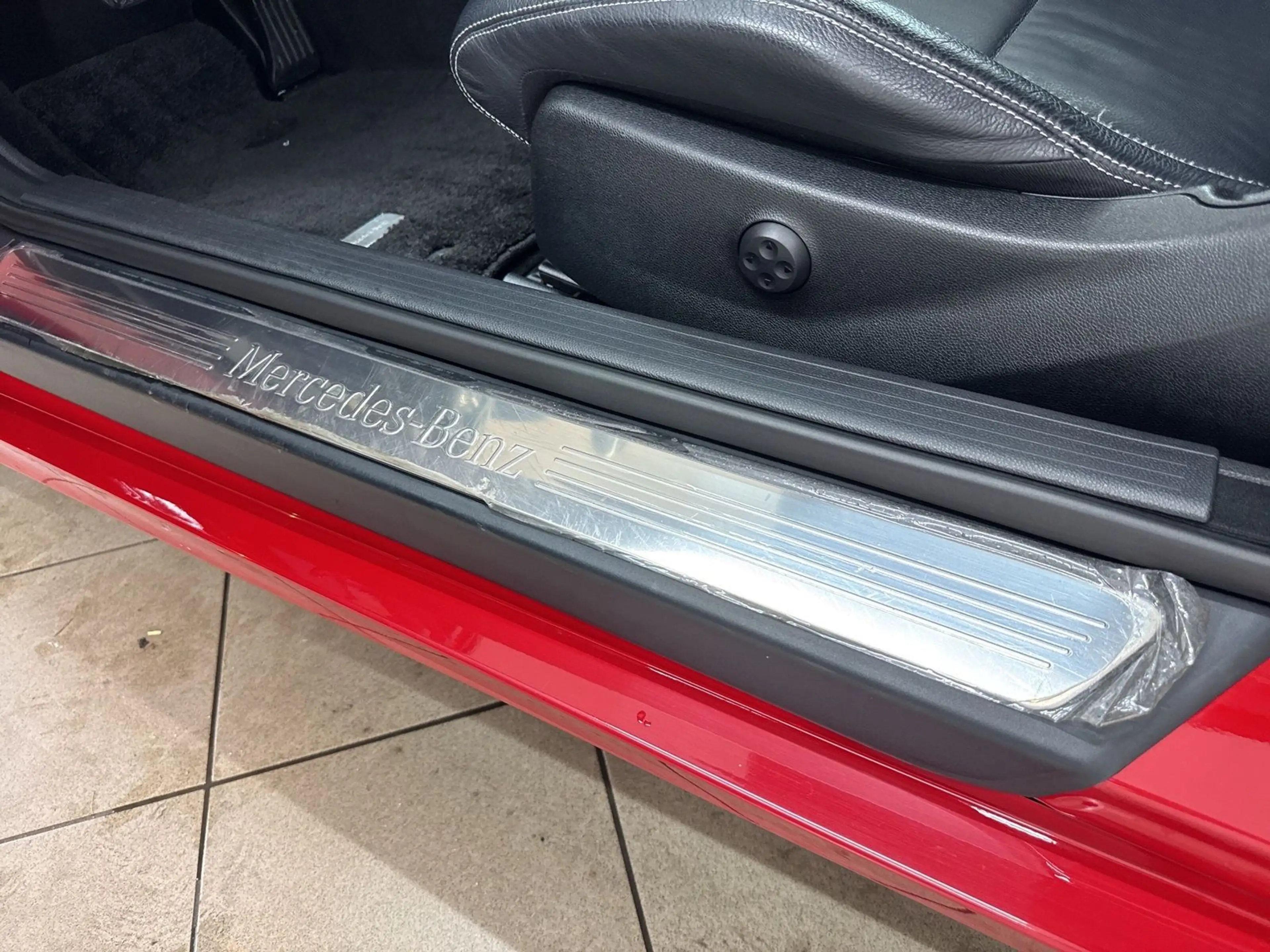 Mercedes-Benz E 350 AVANTGARDE*NAV*KAM*LEDER*NEUWAGENZUSTAND* — photo 8