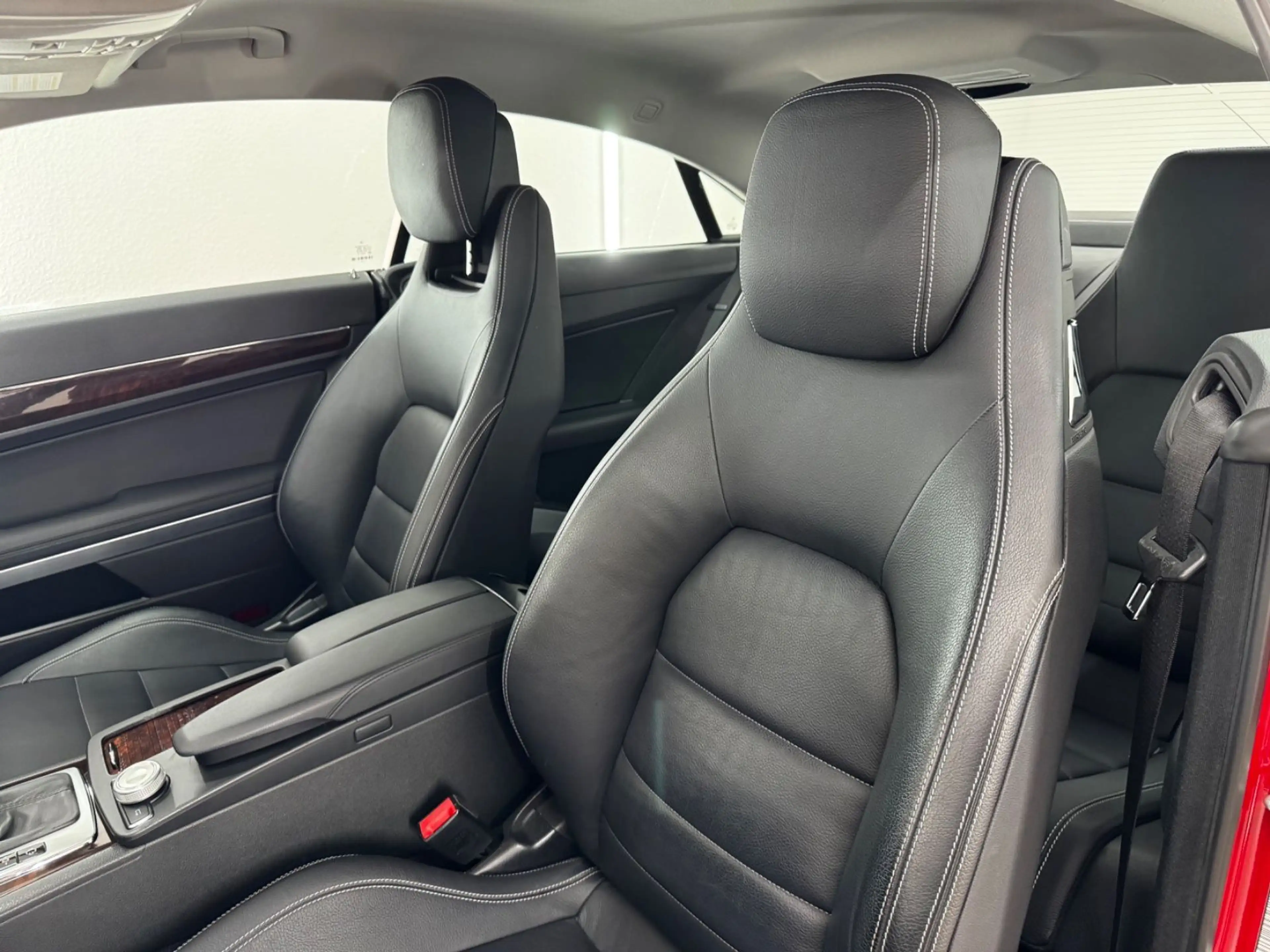 Mercedes-Benz E 350 AVANTGARDE*NAV*KAM*LEDER*NEUWAGENZUSTAND* — photo 9