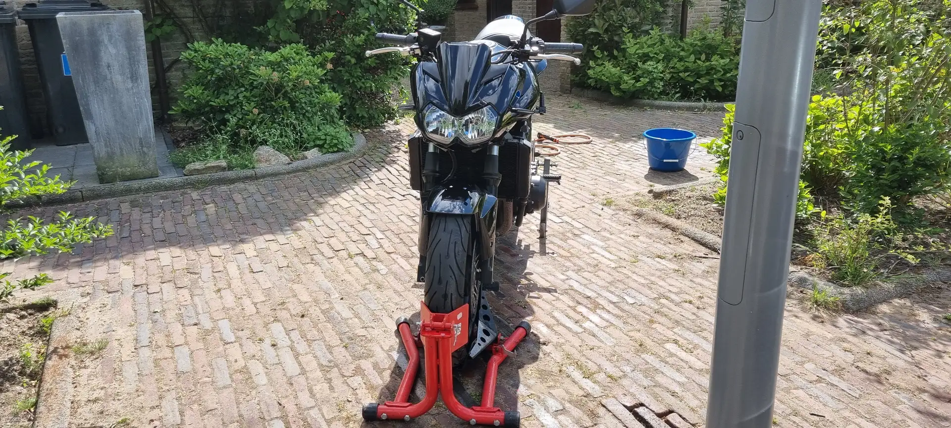 Kawasaki Z 750 Zwart - 1
